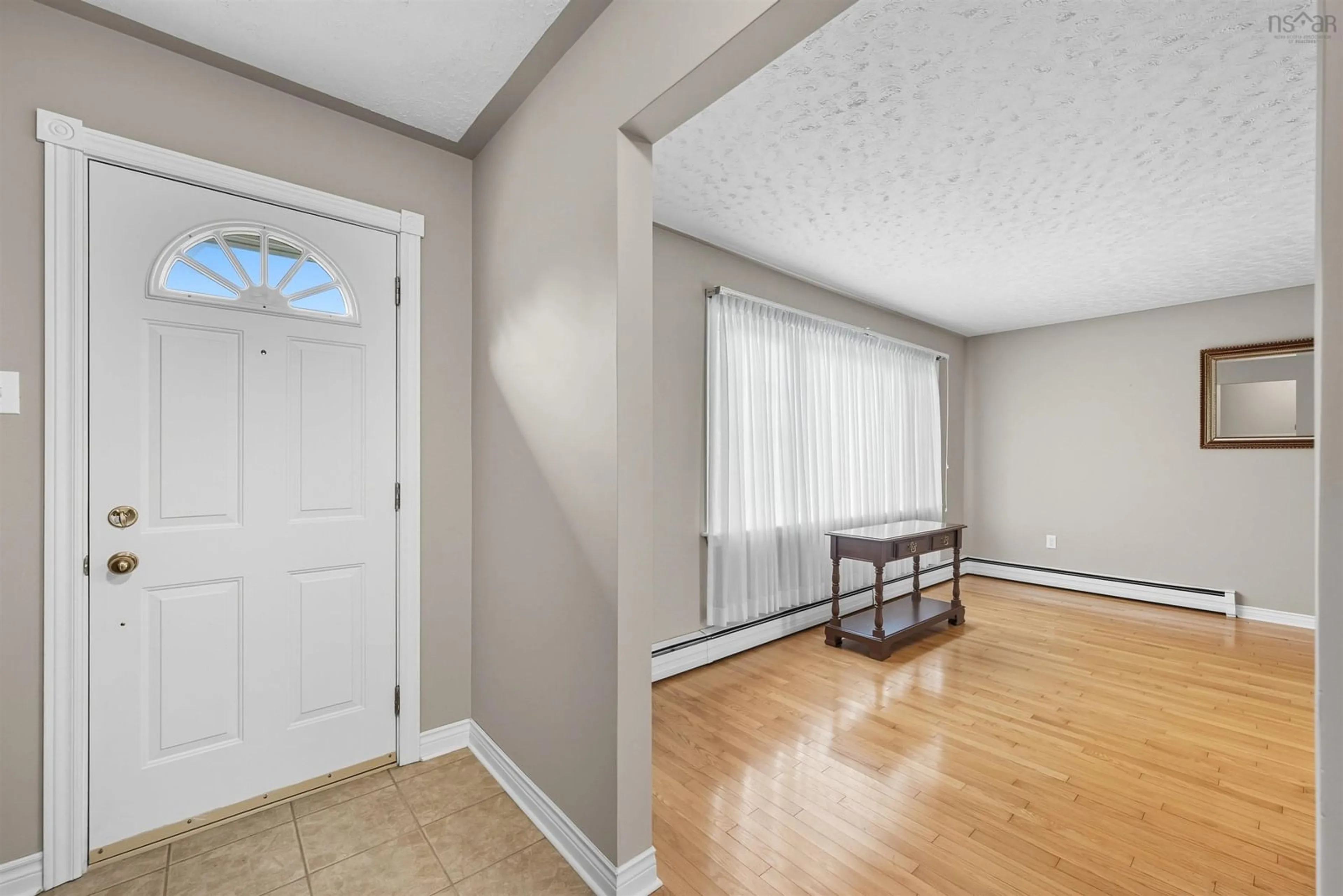 Indoor entryway for 17 Kinsac Rd, Beaver Bank Nova Scotia B4G 1C5