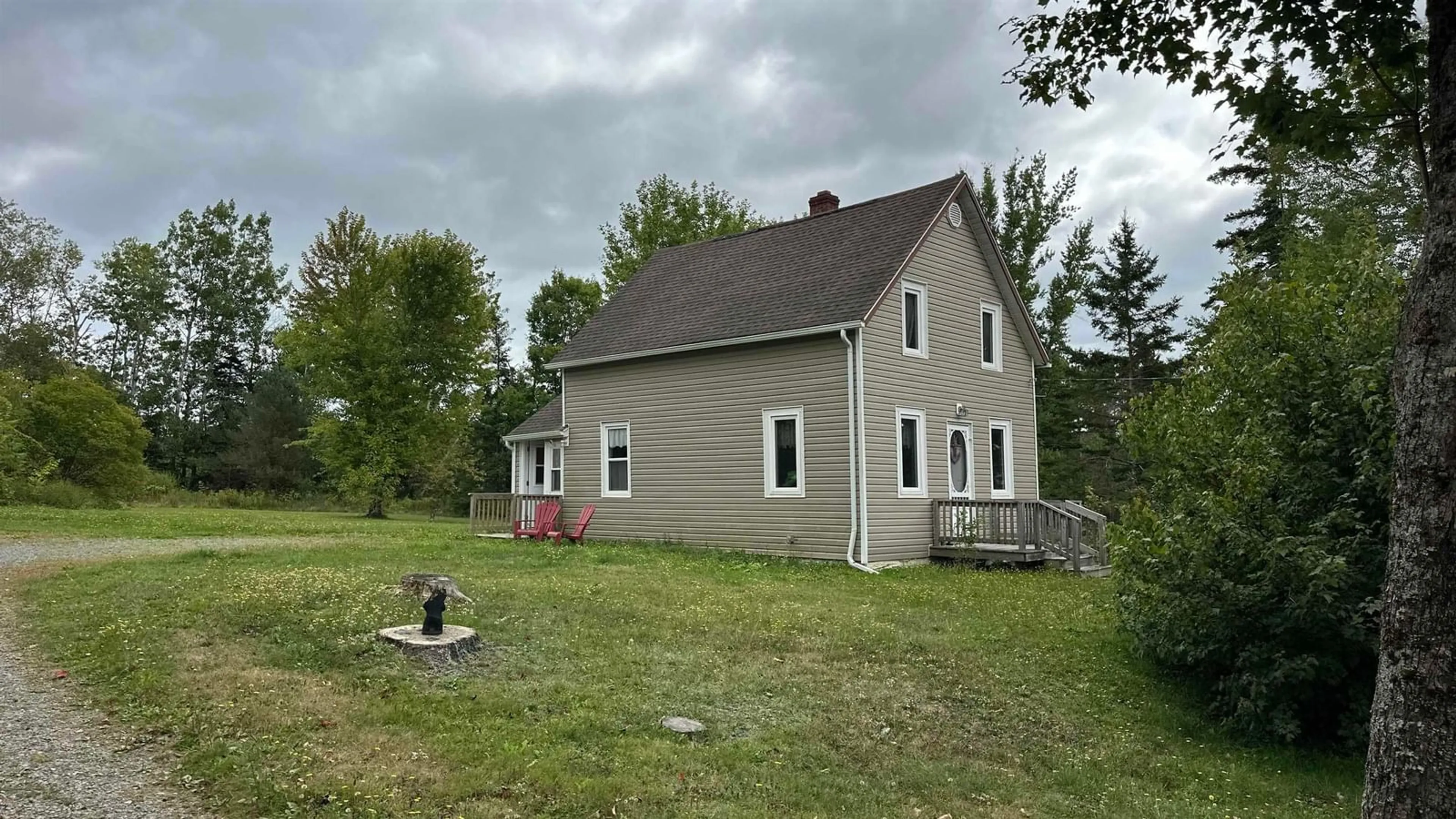 A pic from outside/outdoor area/front of a property/back of a property/a pic from drone, building for 401 2 Hwy, Brookfield Nova Scotia B0N 1C0