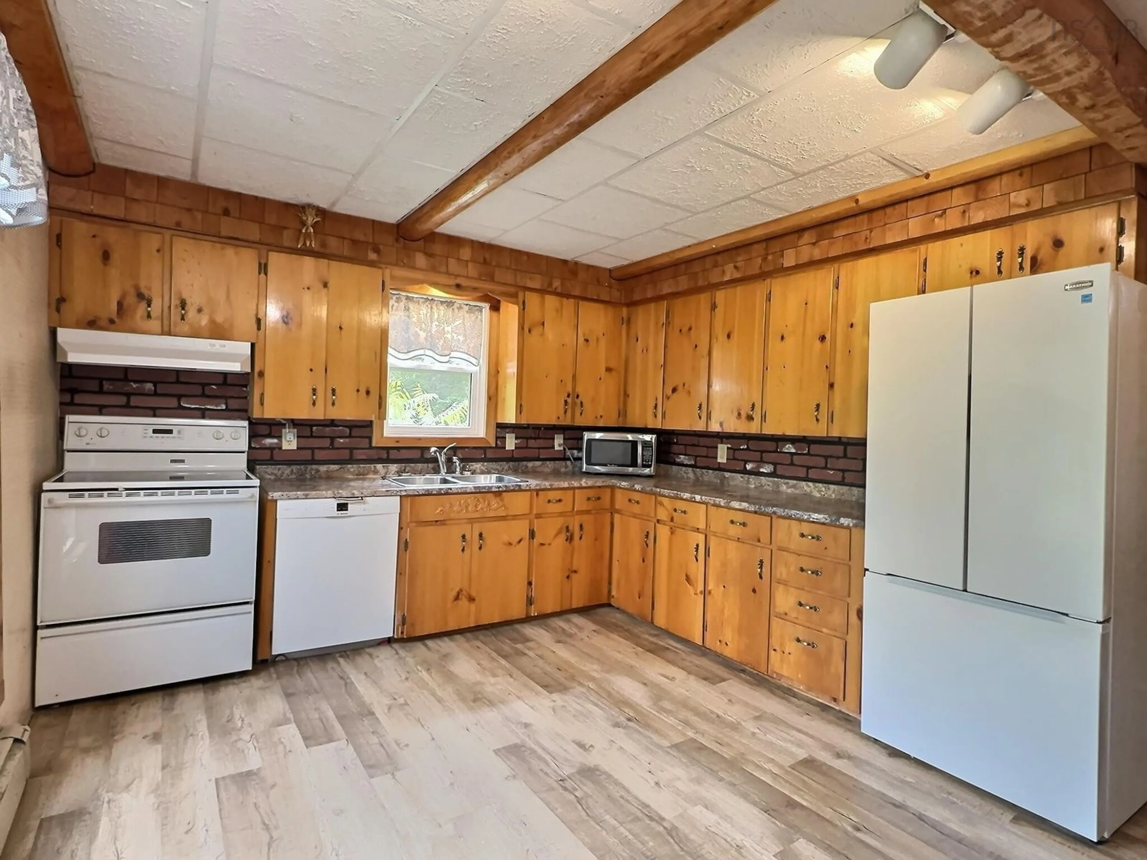 Unknown for 401 2 Hwy, Brookfield Nova Scotia B0N 1C0