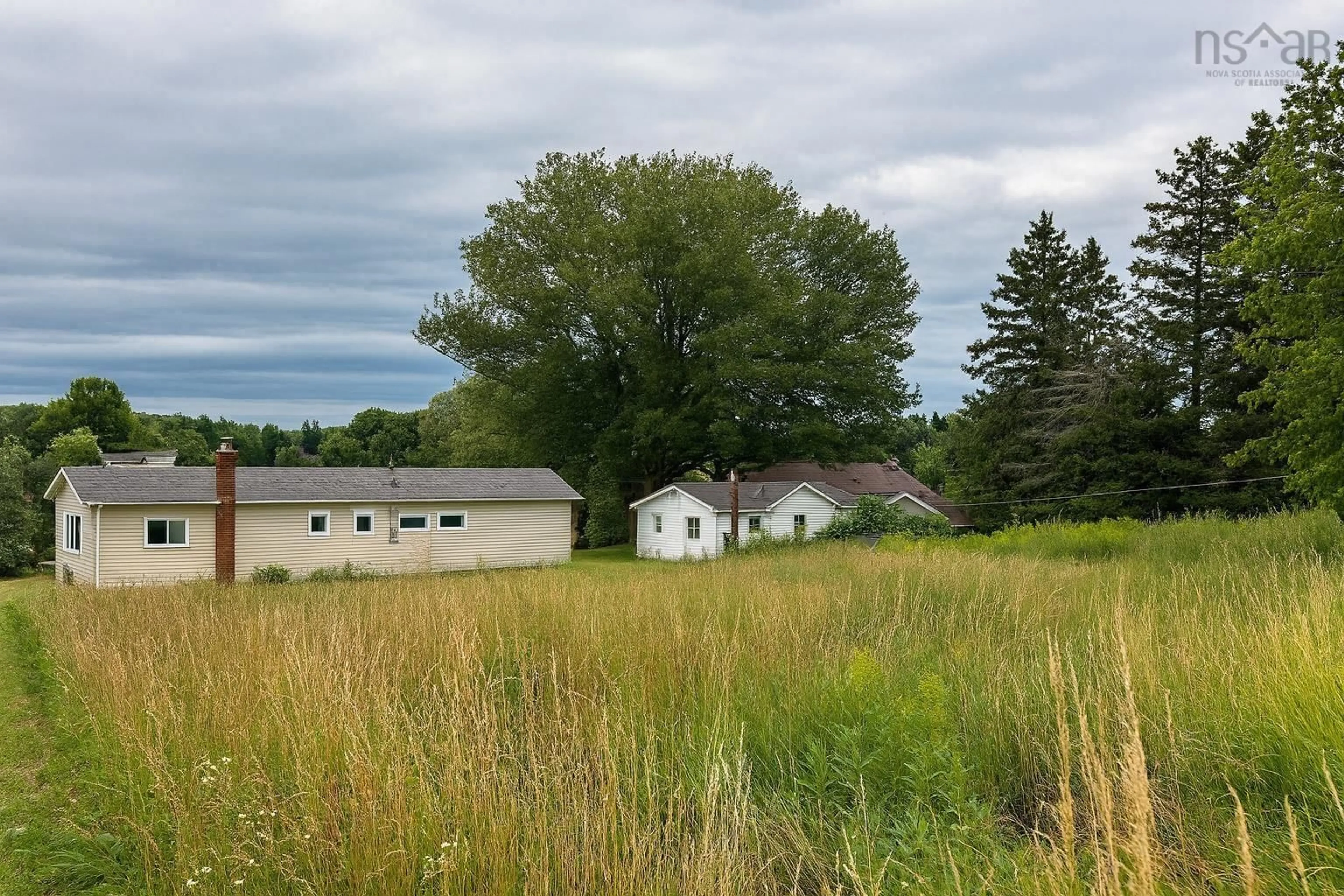 Shed for 13672 Highway 1, Hants Border Nova Scotia B0P 1P0