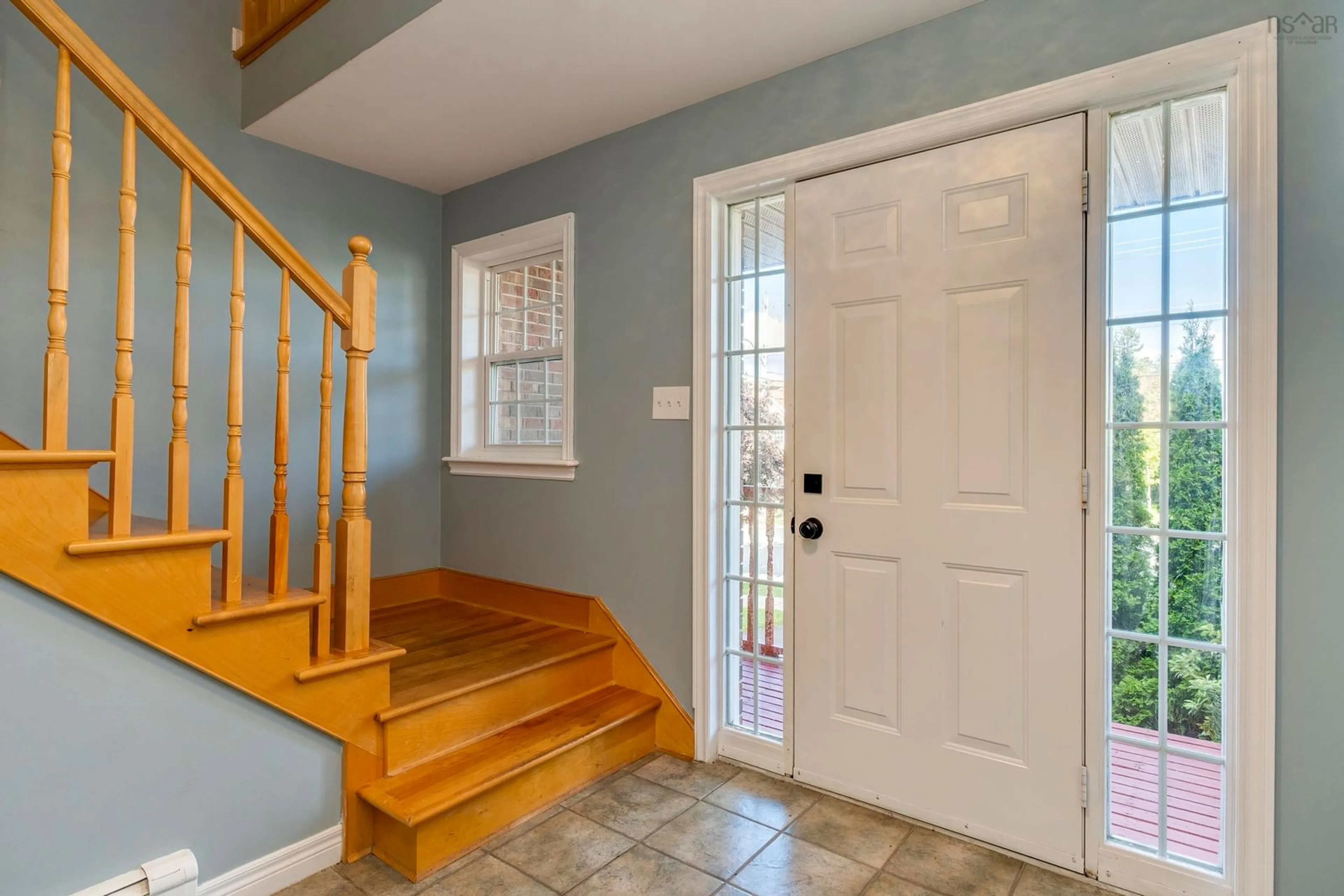 Indoor entryway for 246 Langbrae Dr, Halifax Nova Scotia B3S 1K4