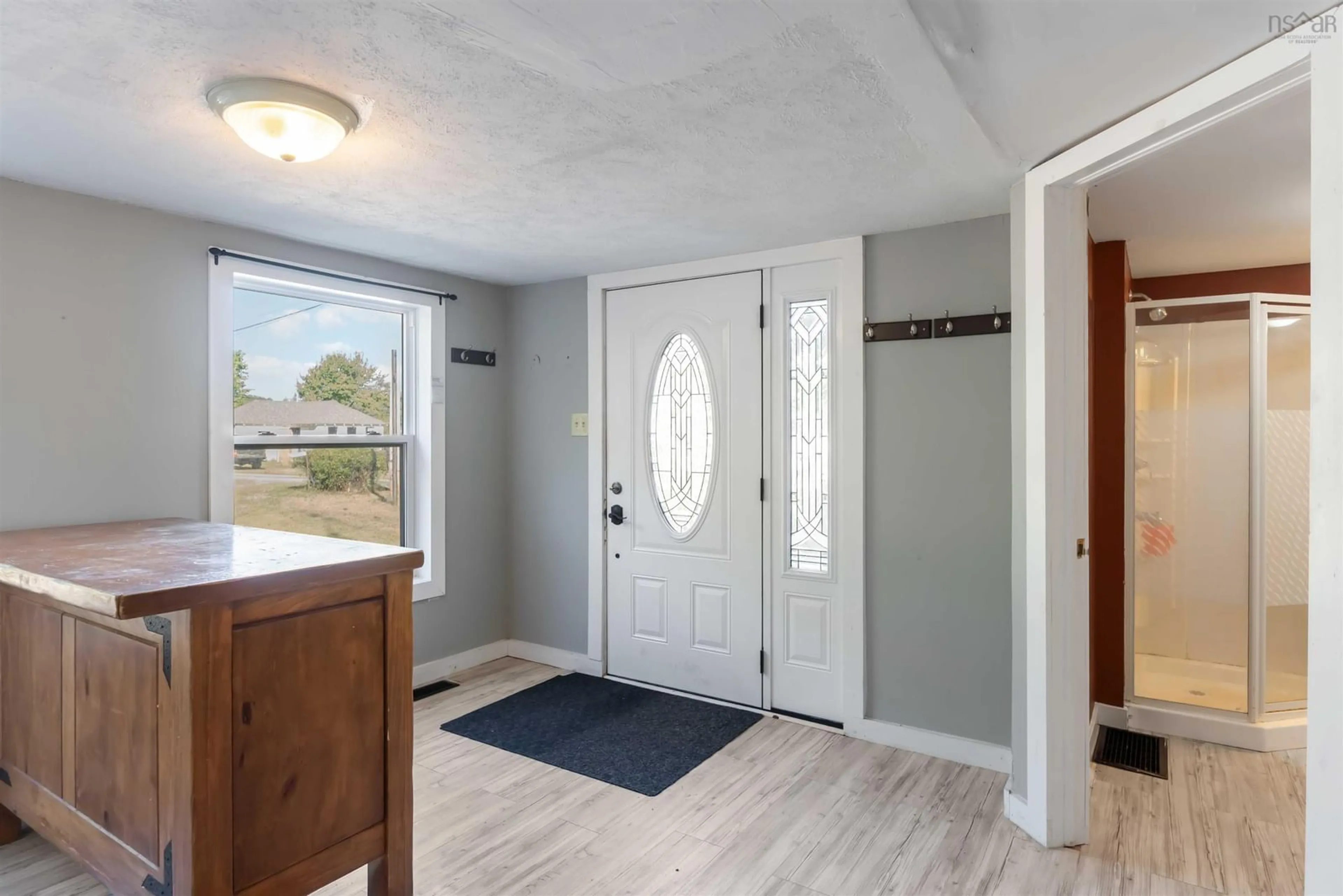 Indoor entryway for 736 Cambridge Rd, Cambridge Nova Scotia B0P 1G0