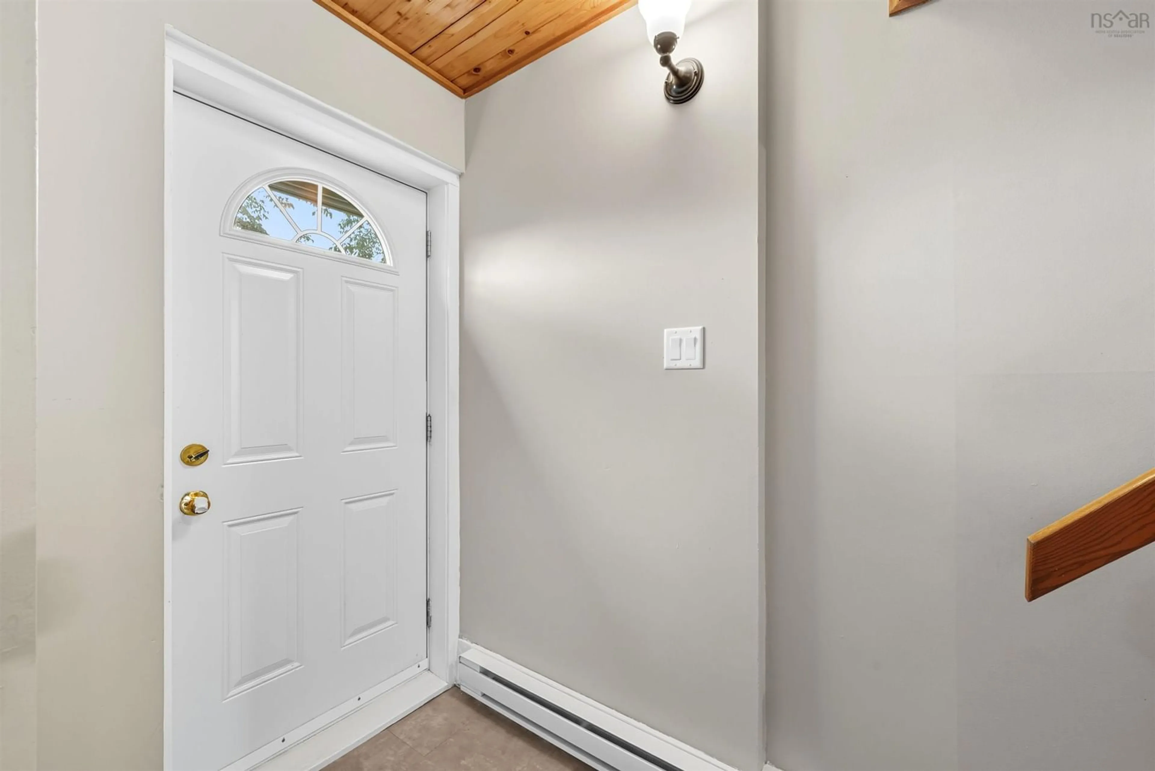 Indoor entryway for 128 Bromley Rd #128, Halifax Nova Scotia B3P 2L7
