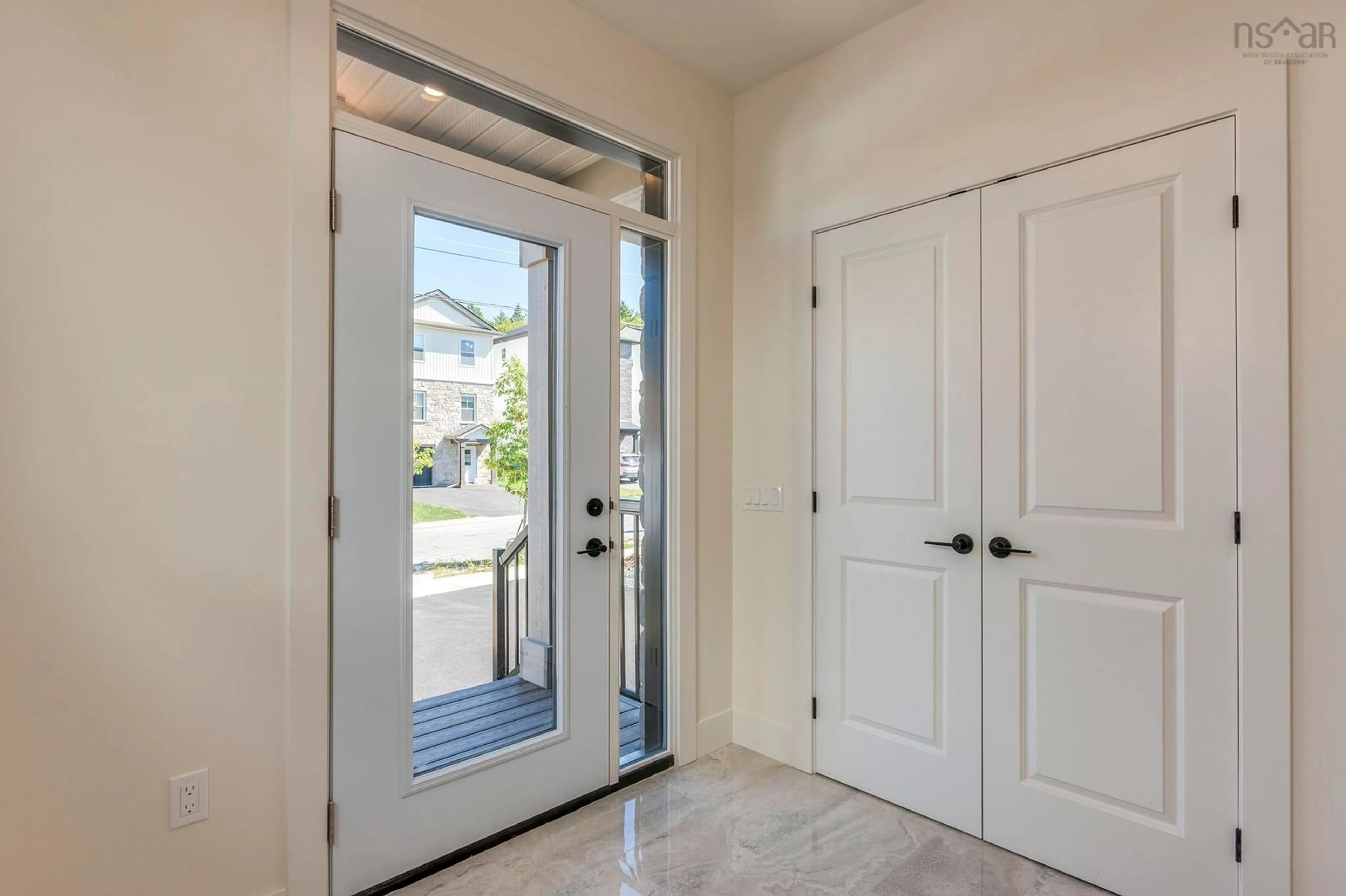 Indoor entryway for 45 Pearlgarden Close #PC-38, Dartmouth Nova Scotia B2X 0C3