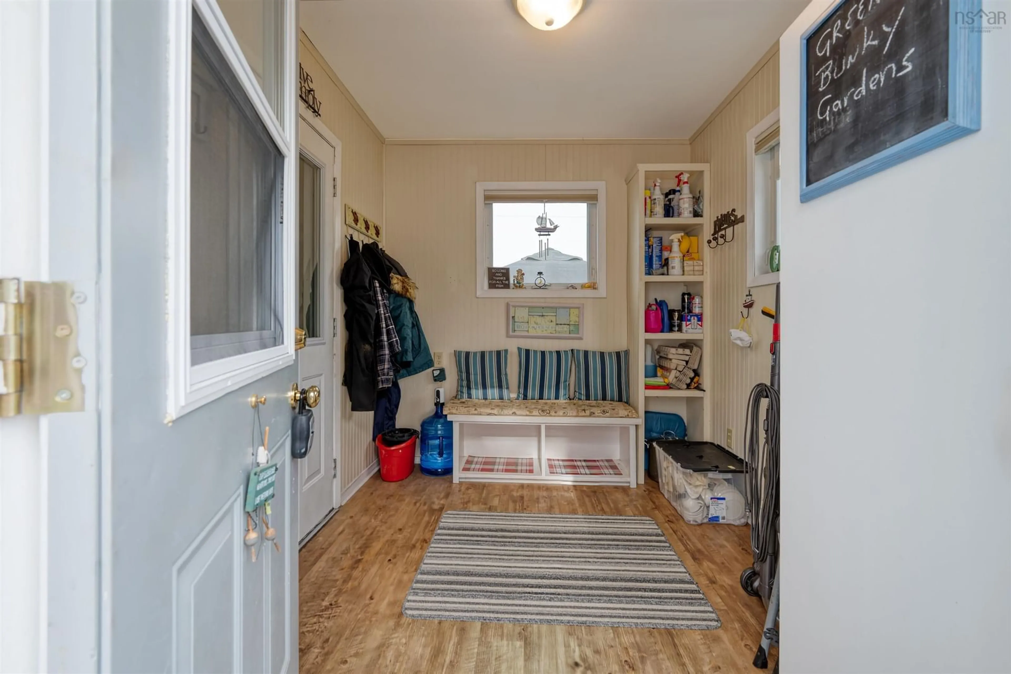 Indoor entryway for 466 Beaver Harbour Rd, Port Dufferin Nova Scotia B0J 2R0