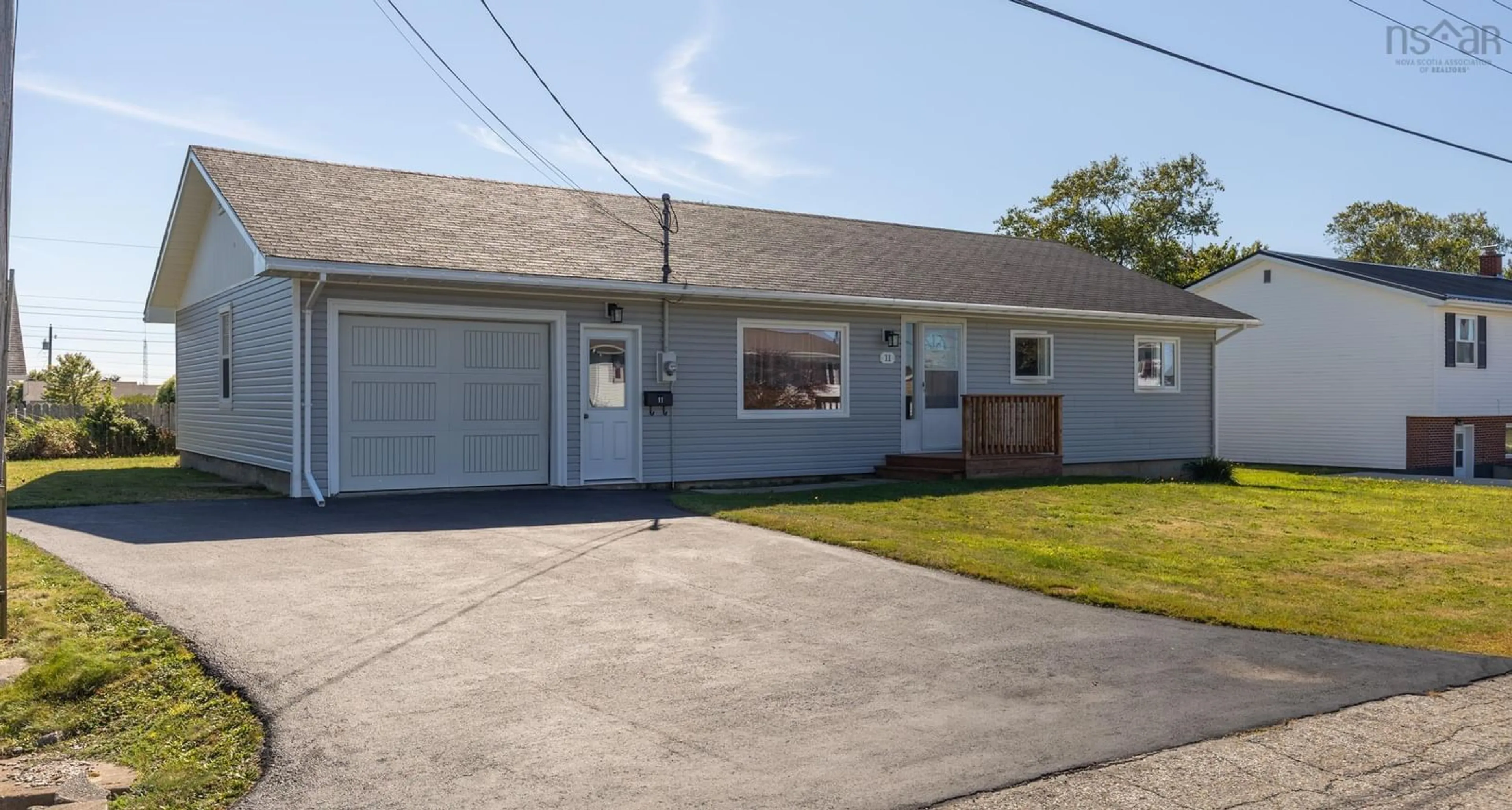 Unknown for 11 Hood Cres, Yarmouth Nova Scotia B5A 4H6