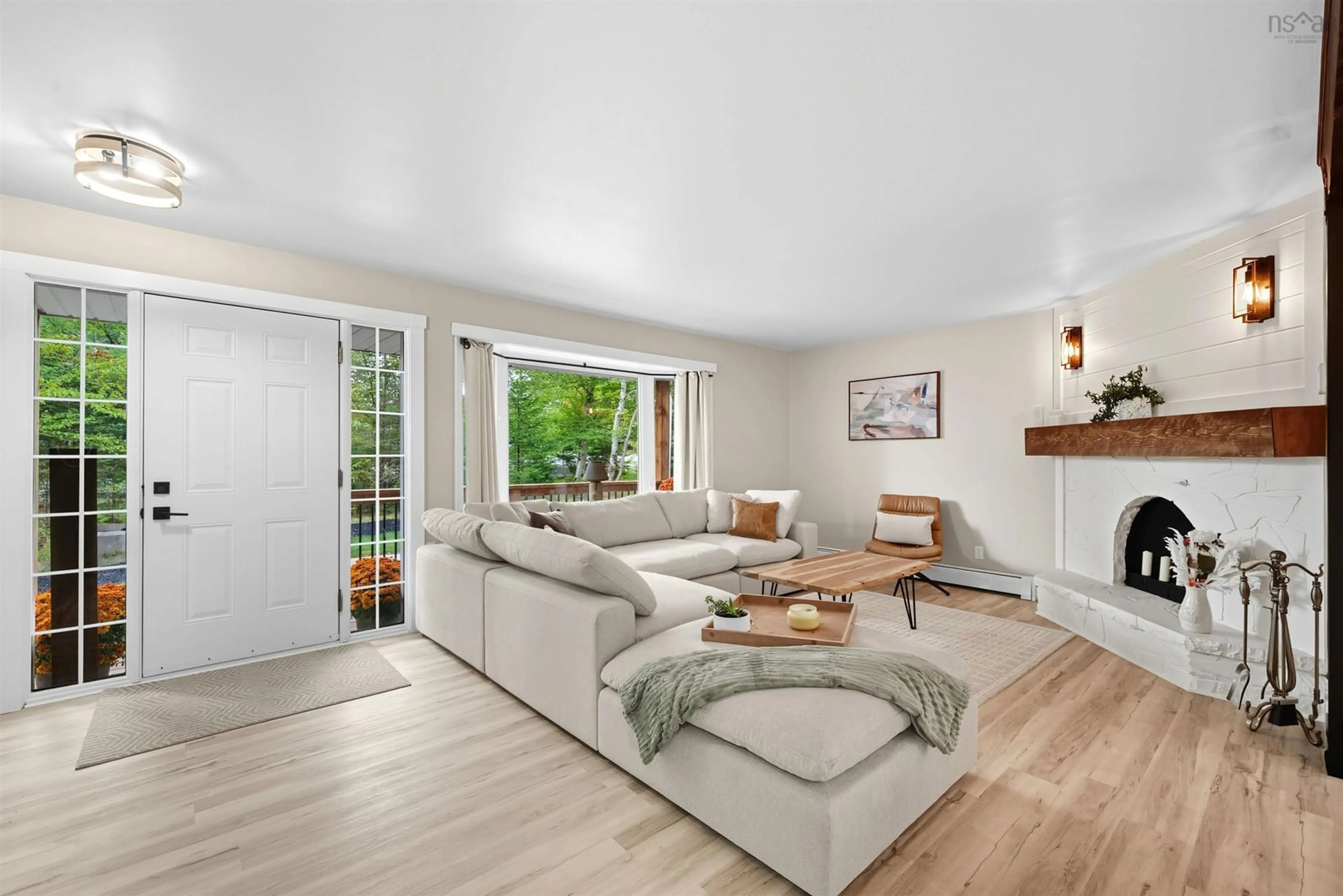 Living room with furniture, unknown for 463 South Rawdon Rd, Mount Uniacke Nova Scotia B0N 1Z0