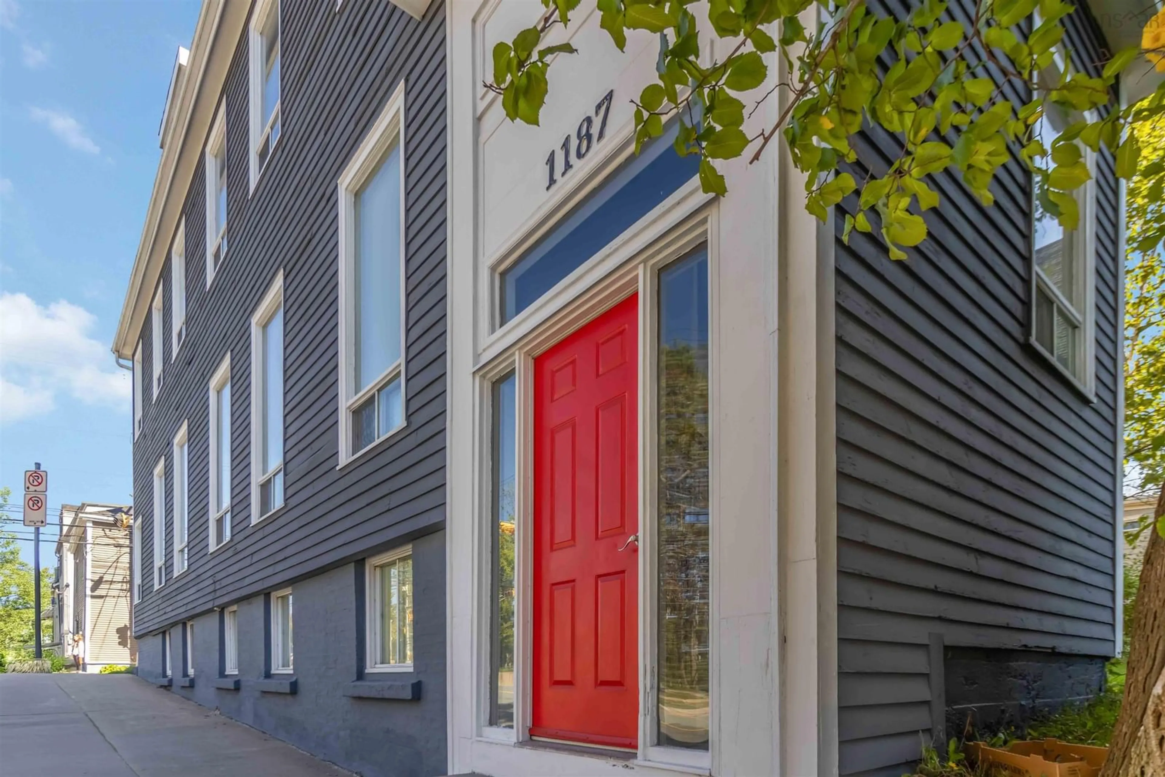 Unknown for 1187 Queen St #Unit 2, Halifax Peninsula Nova Scotia B3H 2S4