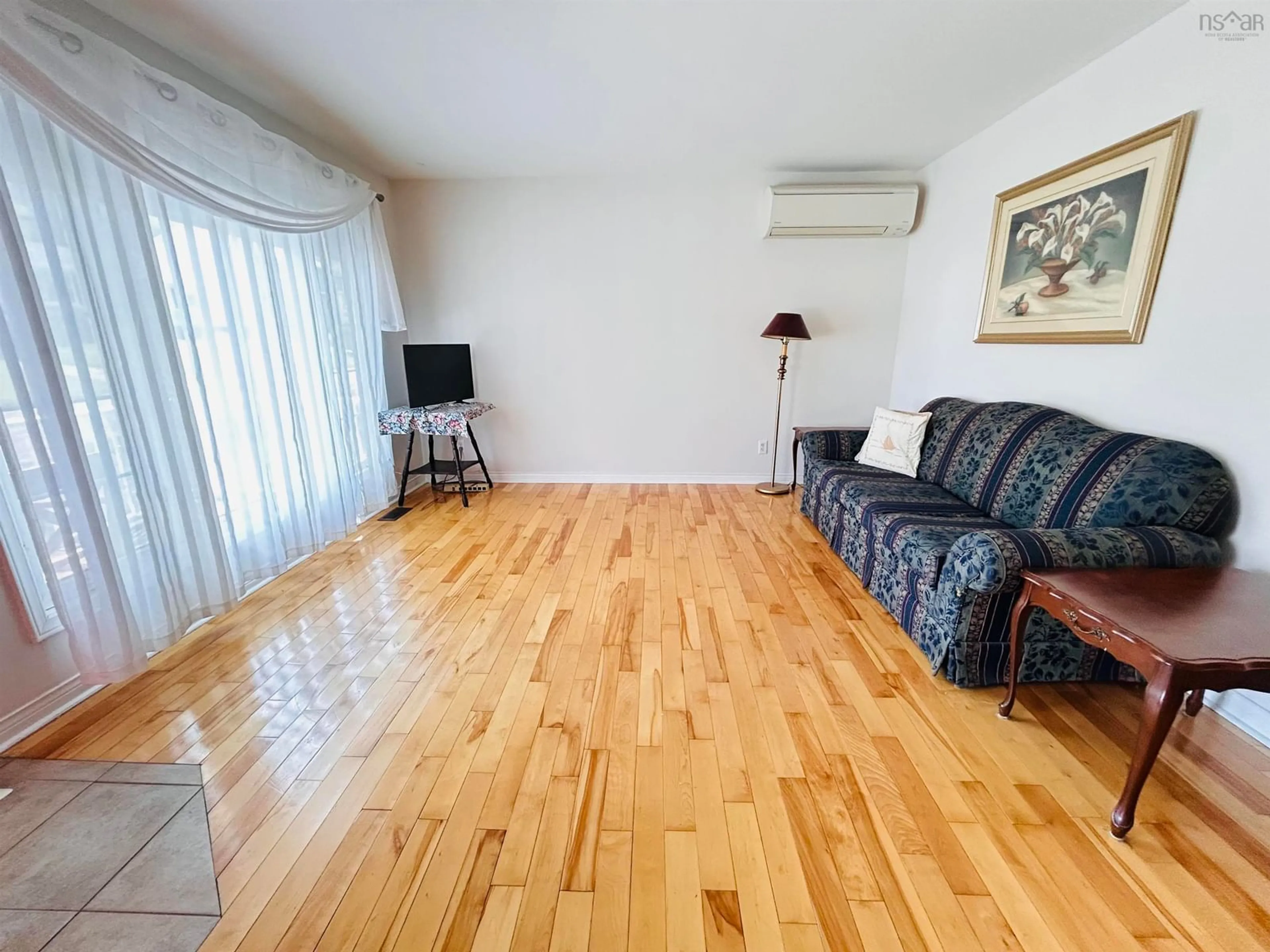 A pic of a room for 54 Holyrood Dr, Sydney Nova Scotia B1S 1Y2