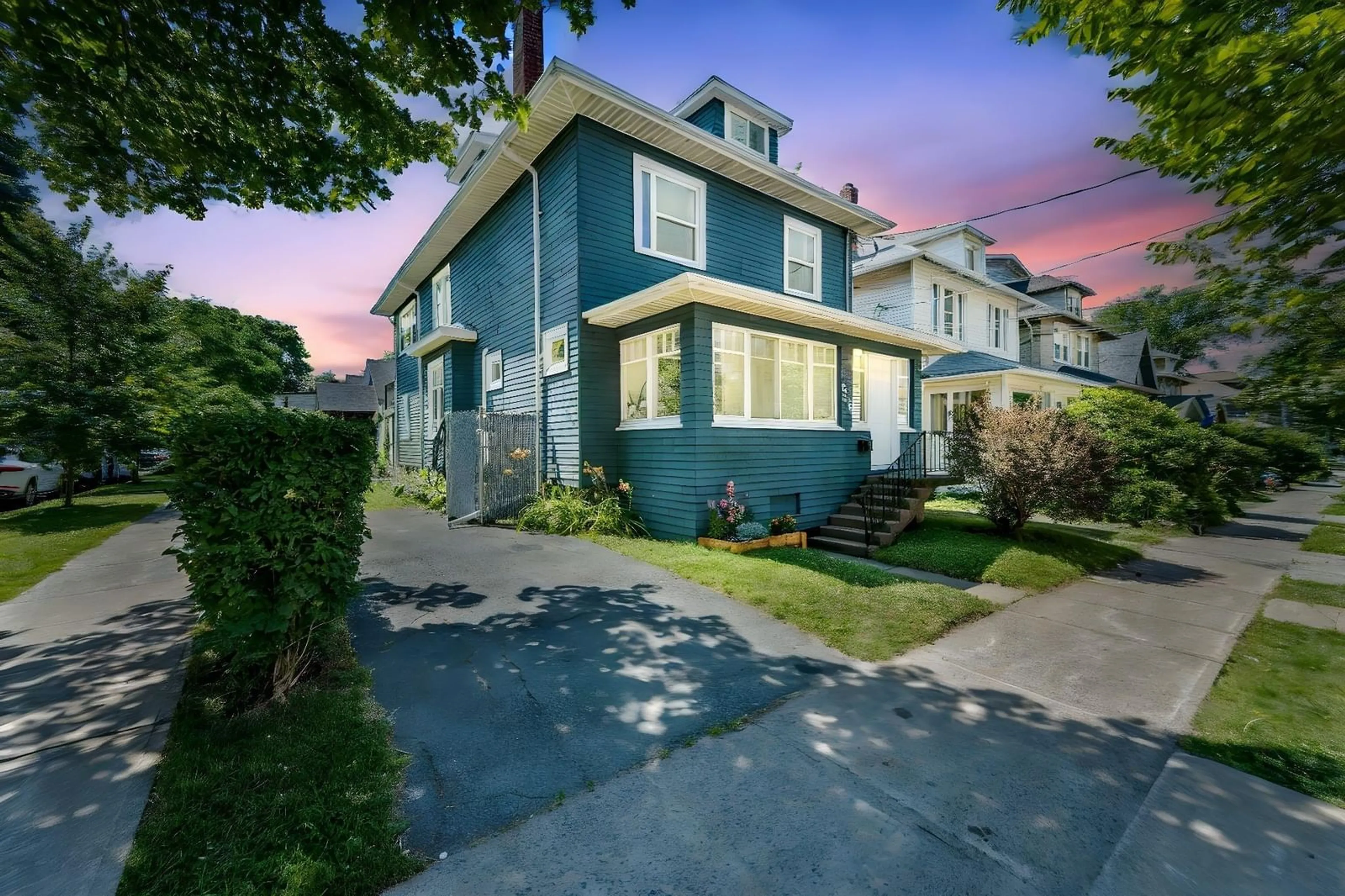 A pic from outside/outdoor area/front of a property/back of a property/a pic from drone, street for 6354 Pepperell St, Halifax Nova Scotia B3H 2P4