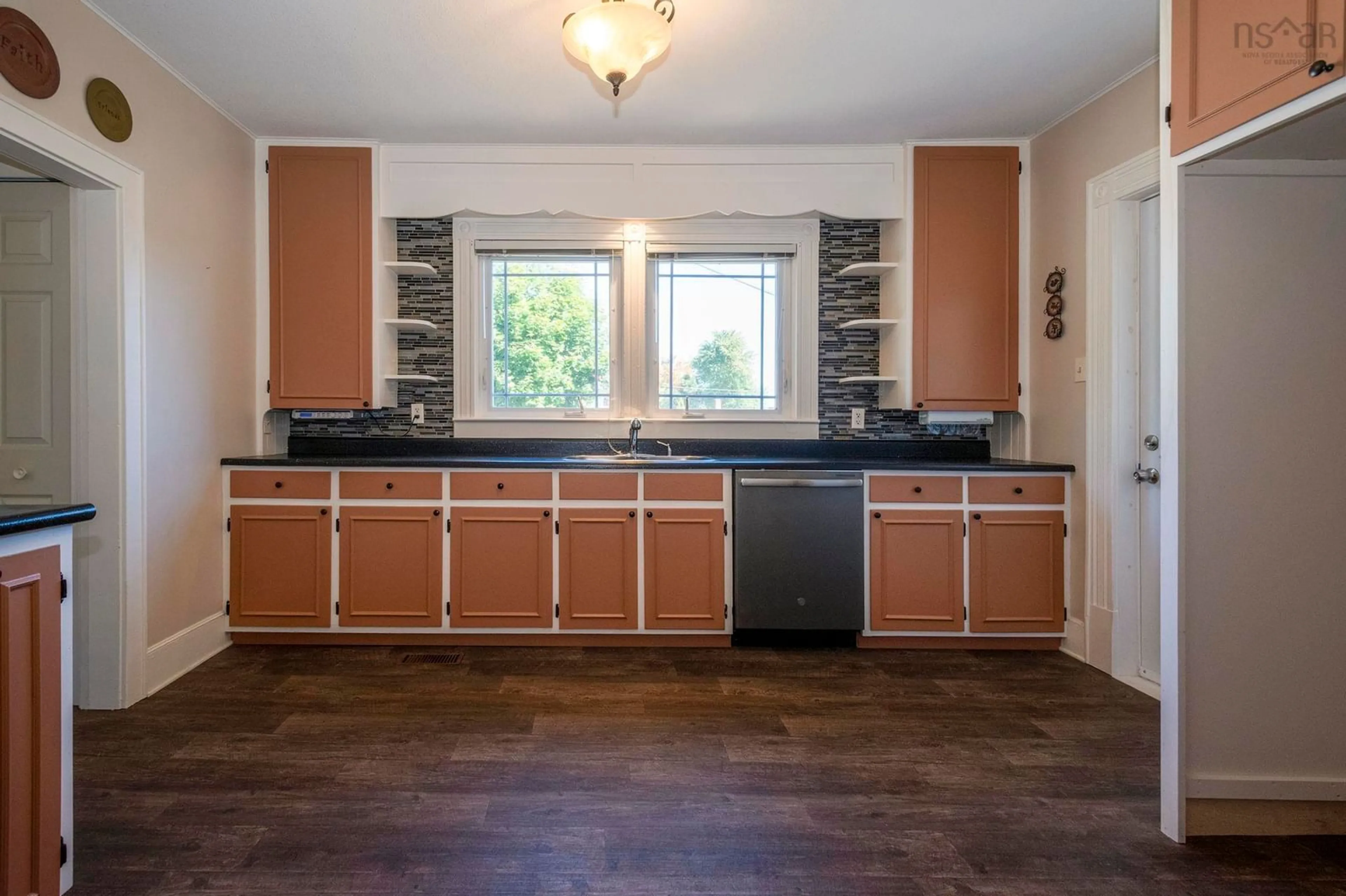 Standard kitchen, ceramic/tile floor for 419 Main St, Middleton Nova Scotia B0S 1M0