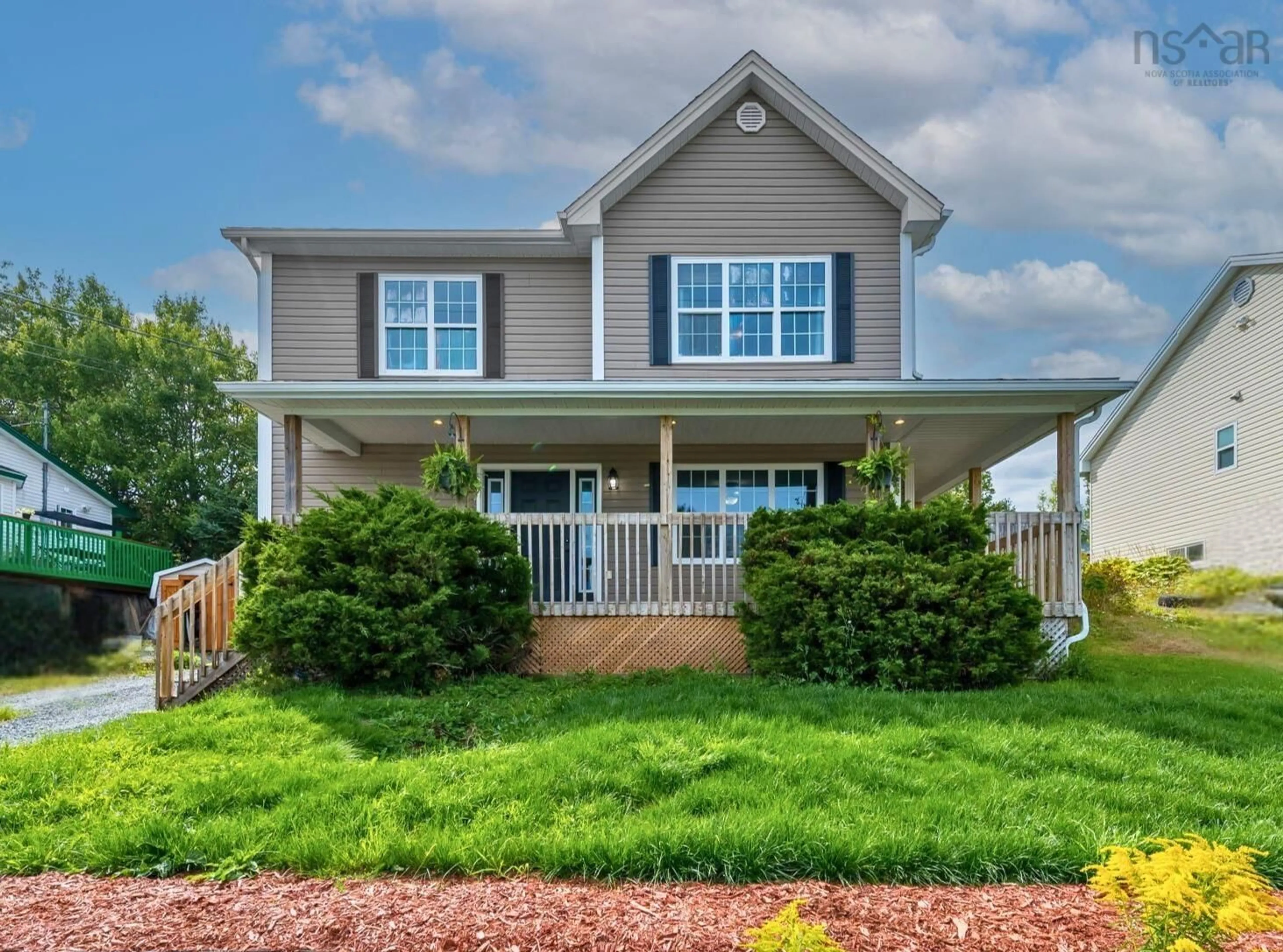Home with vinyl exterior material, unknown for 20 Lakeside Dr, Lakeside Nova Scotia B3T 1A9