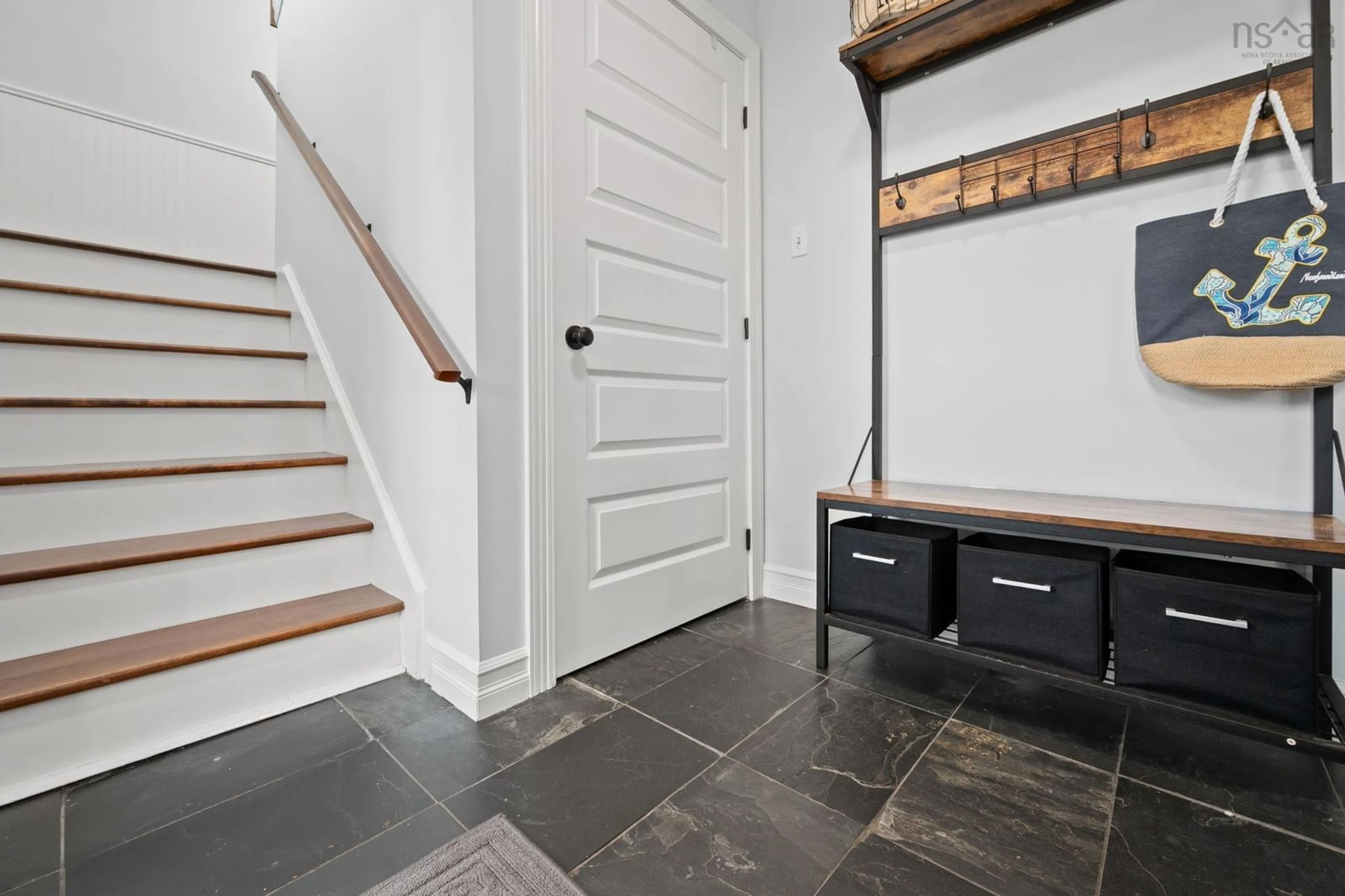 Indoor entryway for 20 Lakeside Dr, Lakeside Nova Scotia B3T 1A9