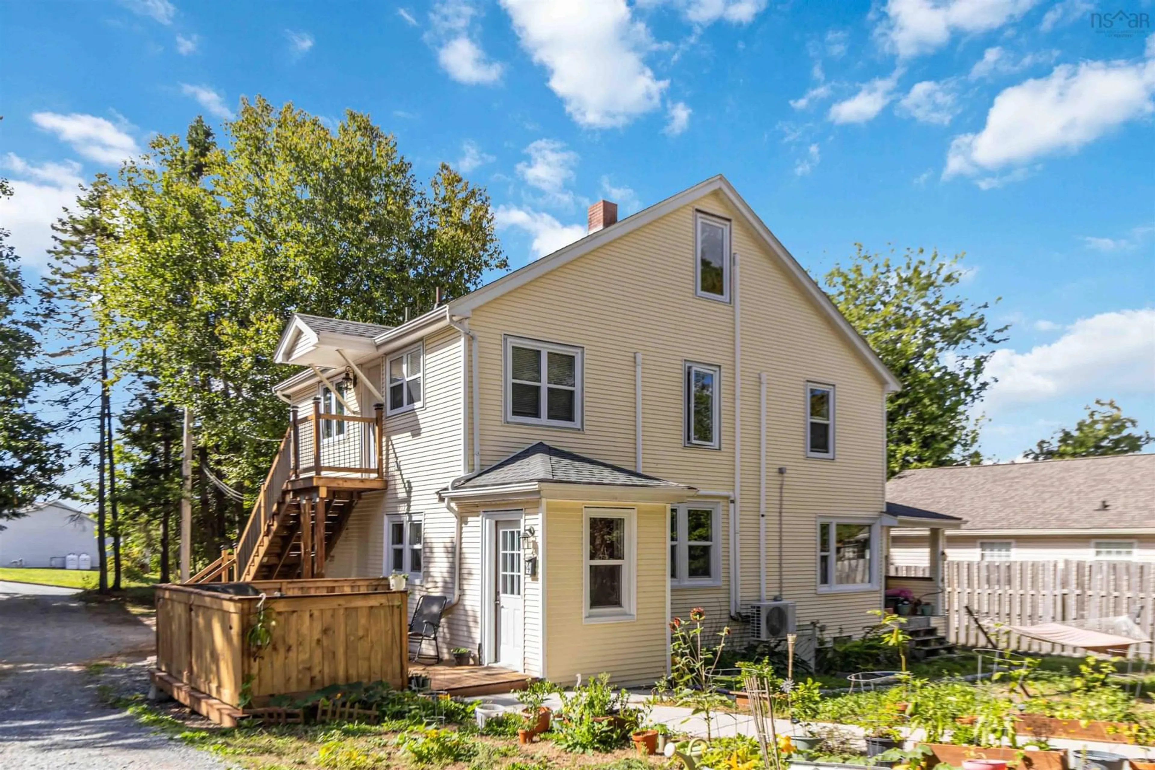 Home with vinyl exterior material, street for 4 & 6 Hemlock St, Dartmouth Nova Scotia B2X 3T3