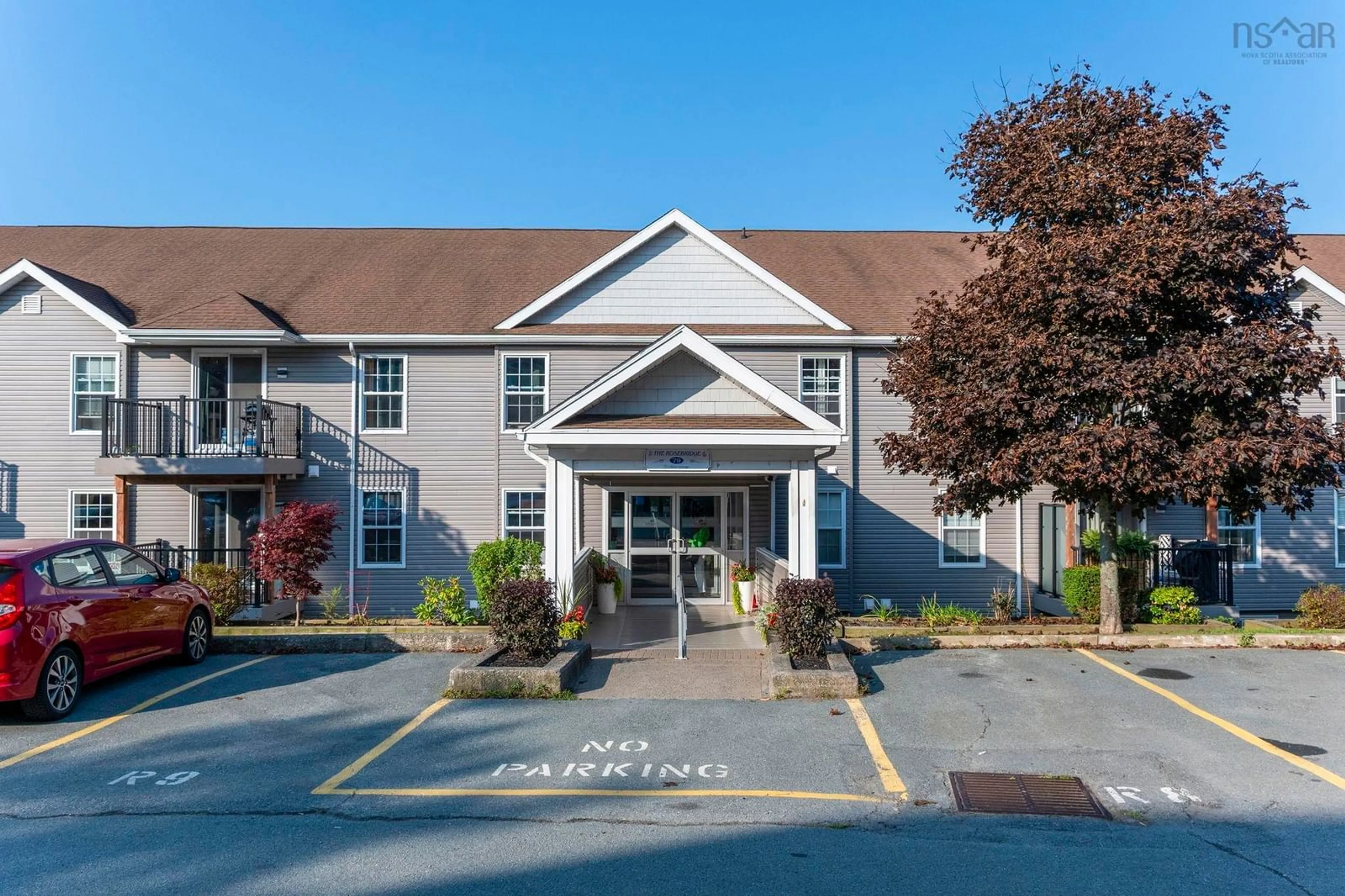Indoor foyer for 79 Collins Grove #123, Dartmouth Nova Scotia B2V 1S5