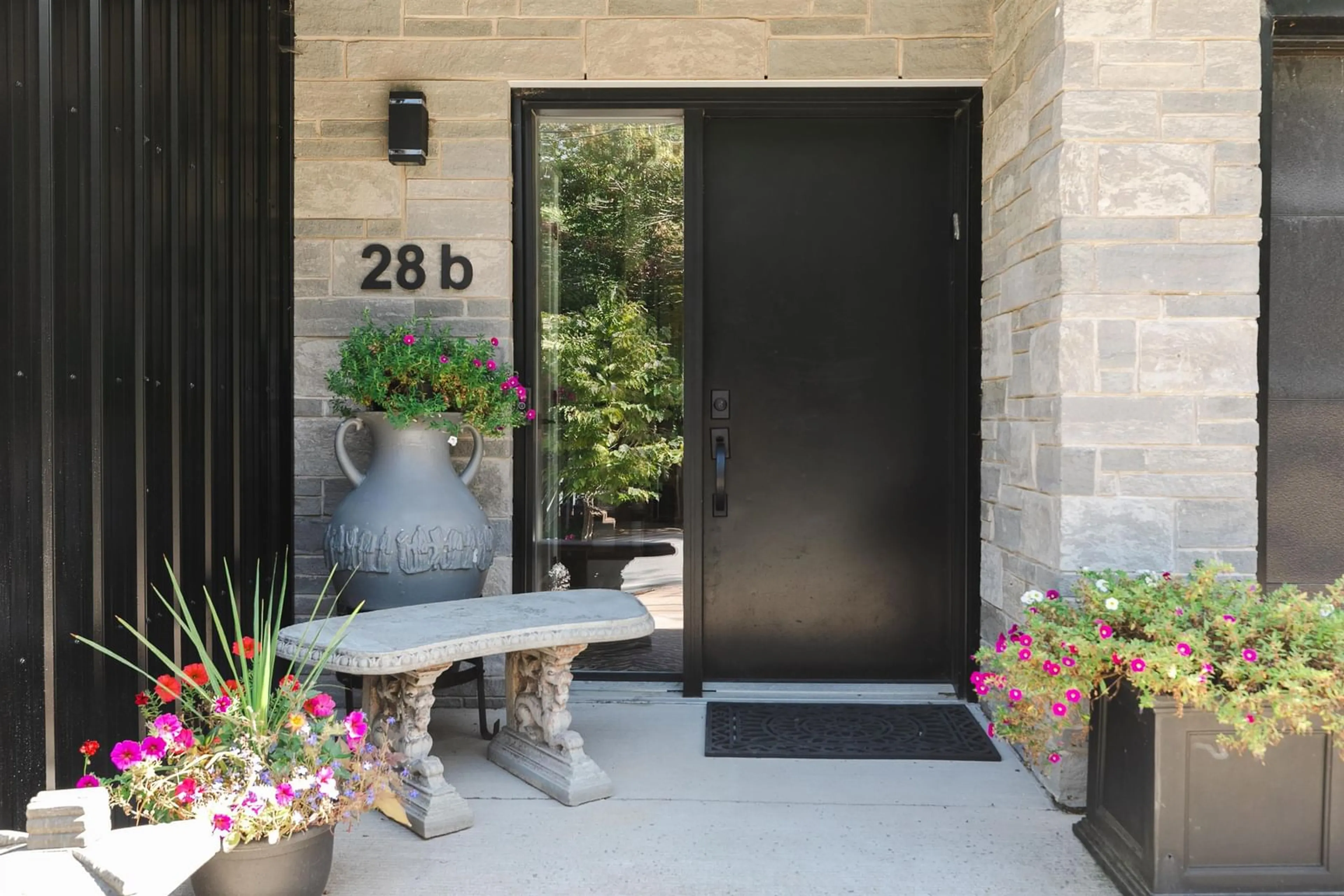 Indoor entryway for 28B Rockhaven Dr, Halifax Nova Scotia B3M 1Z9