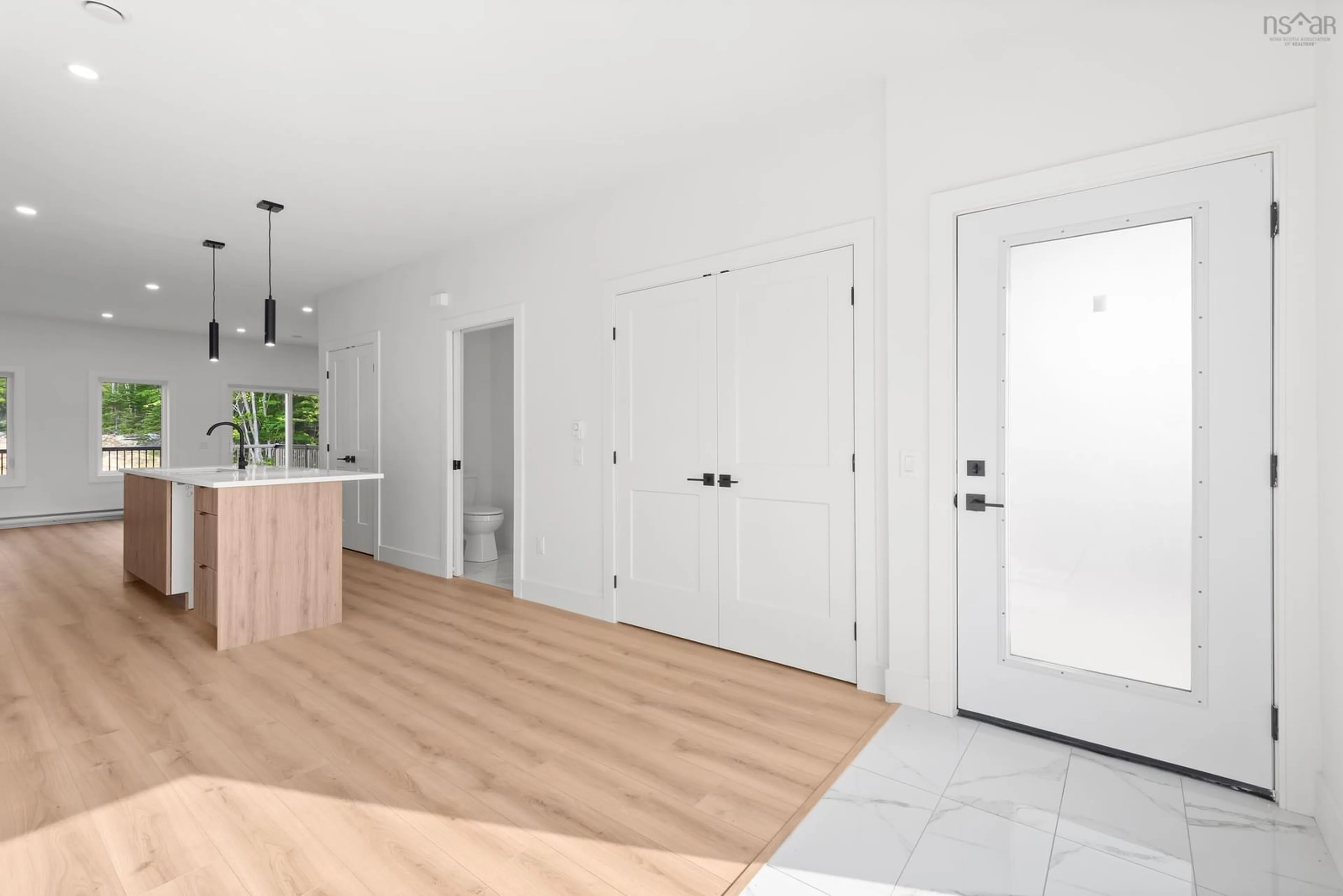 Indoor entryway for 130 Colonial Cres, Halifax Nova Scotia B3R 0H8