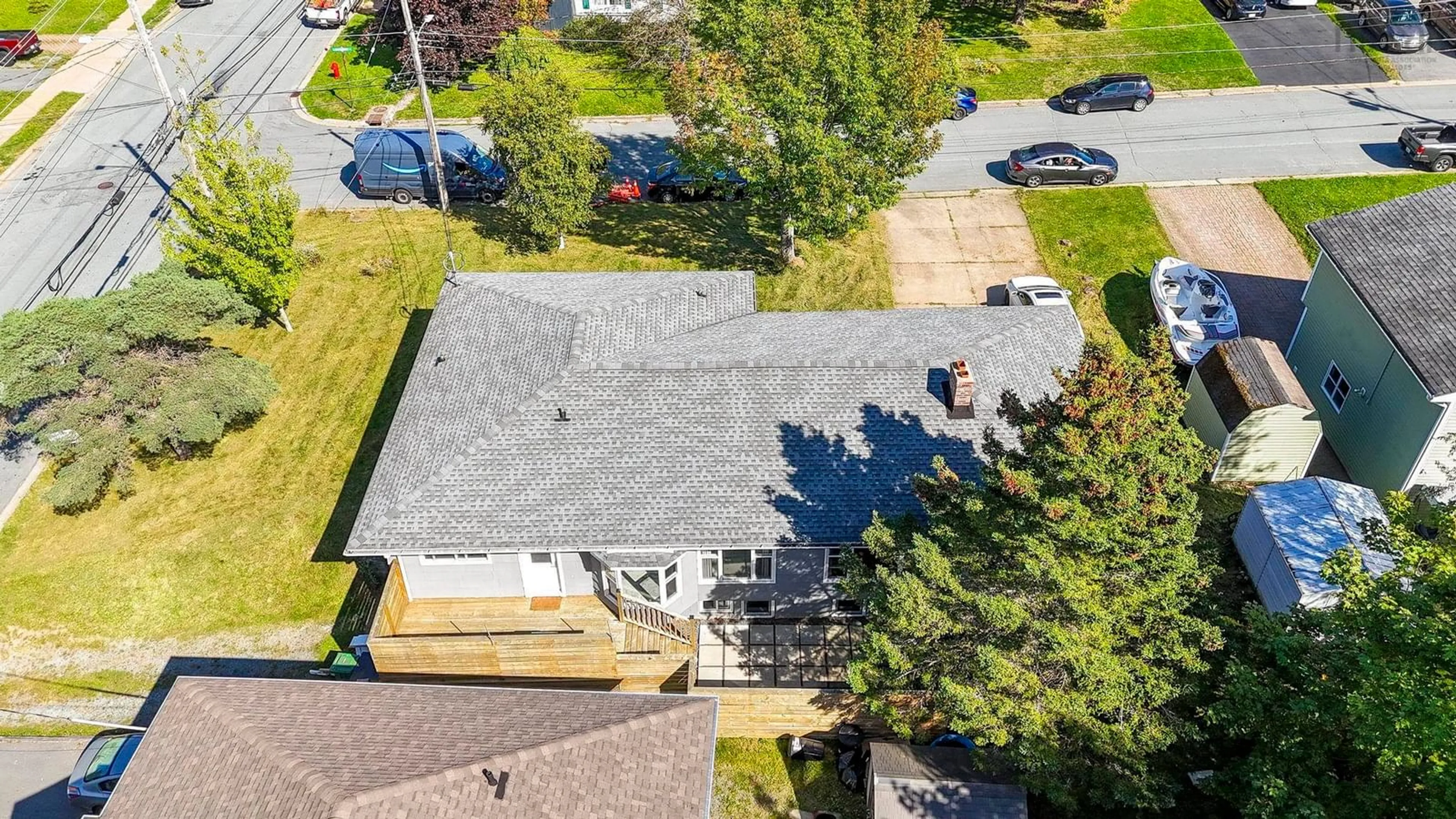 A pic from outside/outdoor area/front of a property/back of a property/a pic from drone, street for 1 Grandview Dr, Dartmouth Nova Scotia B2W 1X4