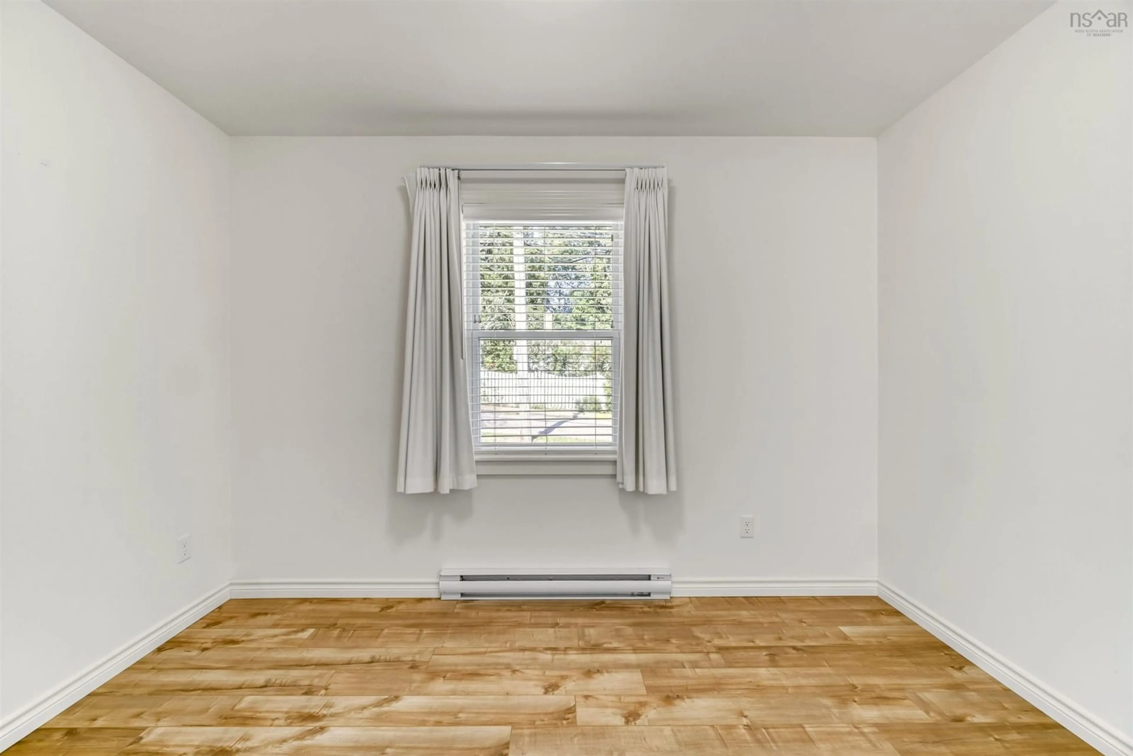 A pic of a room for 15 Fairmont St, Mahone Bay Nova Scotia B0J 2E0