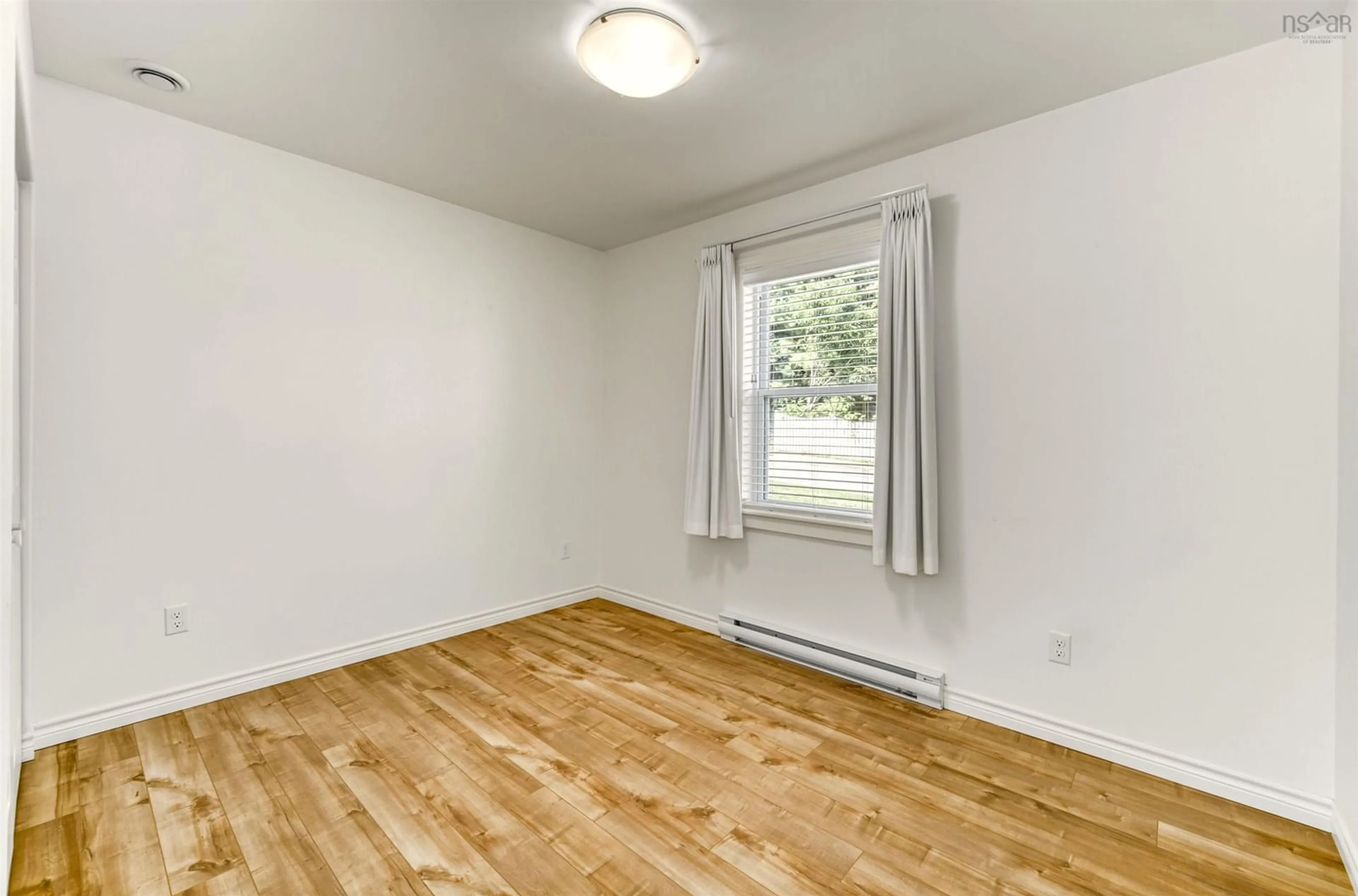 A pic of a room for 15 Fairmont St, Mahone Bay Nova Scotia B0J 2E0