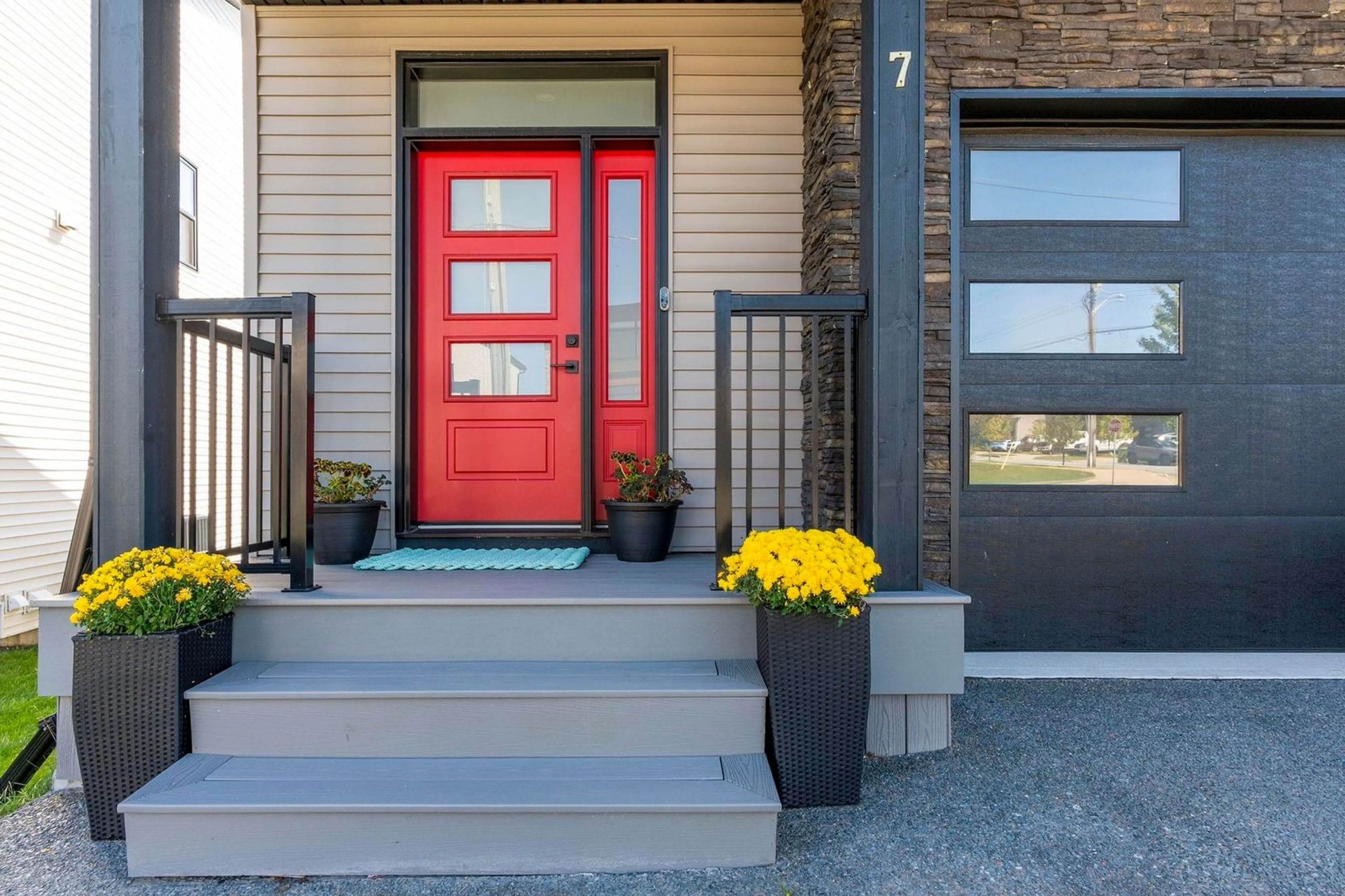 Indoor entryway for 7 Darjeeling Dr, Halifax Nova Scotia B3P 0J9
