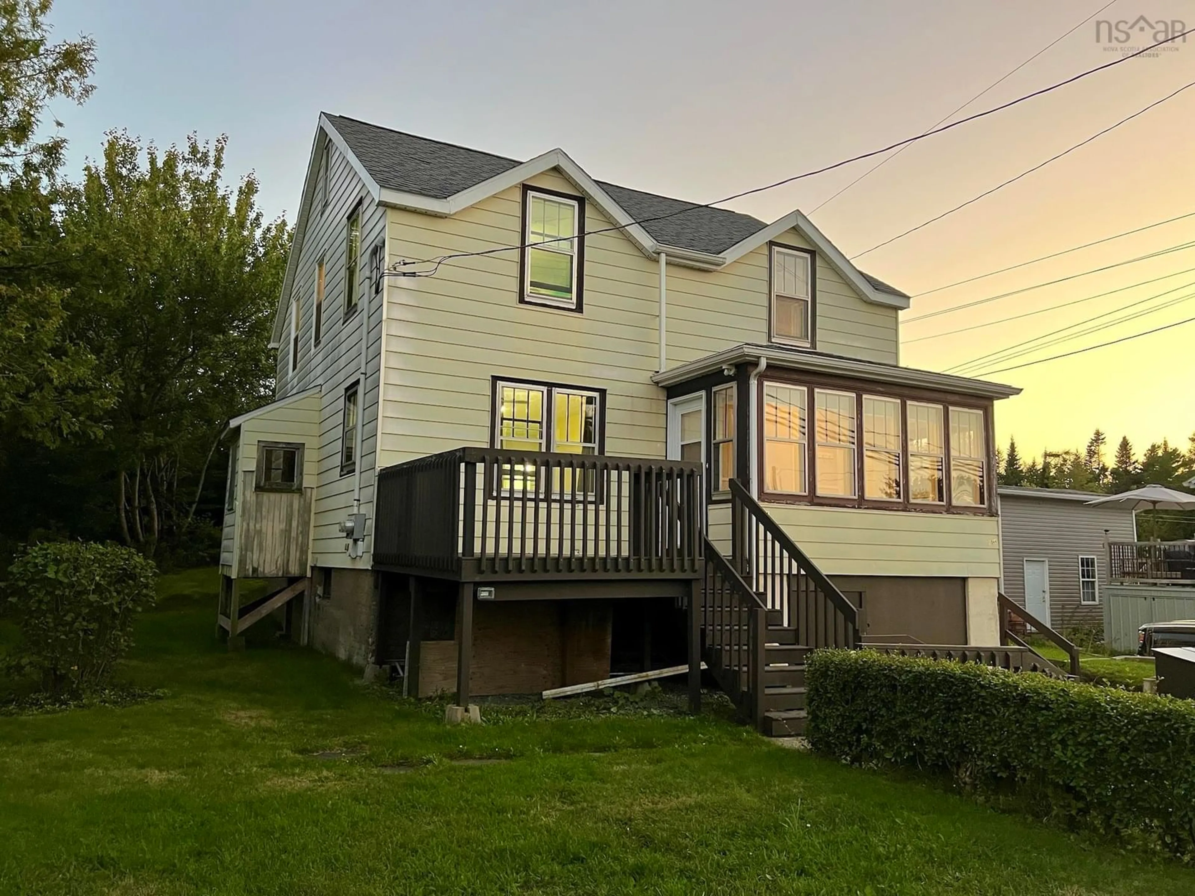 Home with vinyl exterior material, unknown for 1544 St Margarets Bay Rd, Timberlea Nova Scotia B3T 1A9