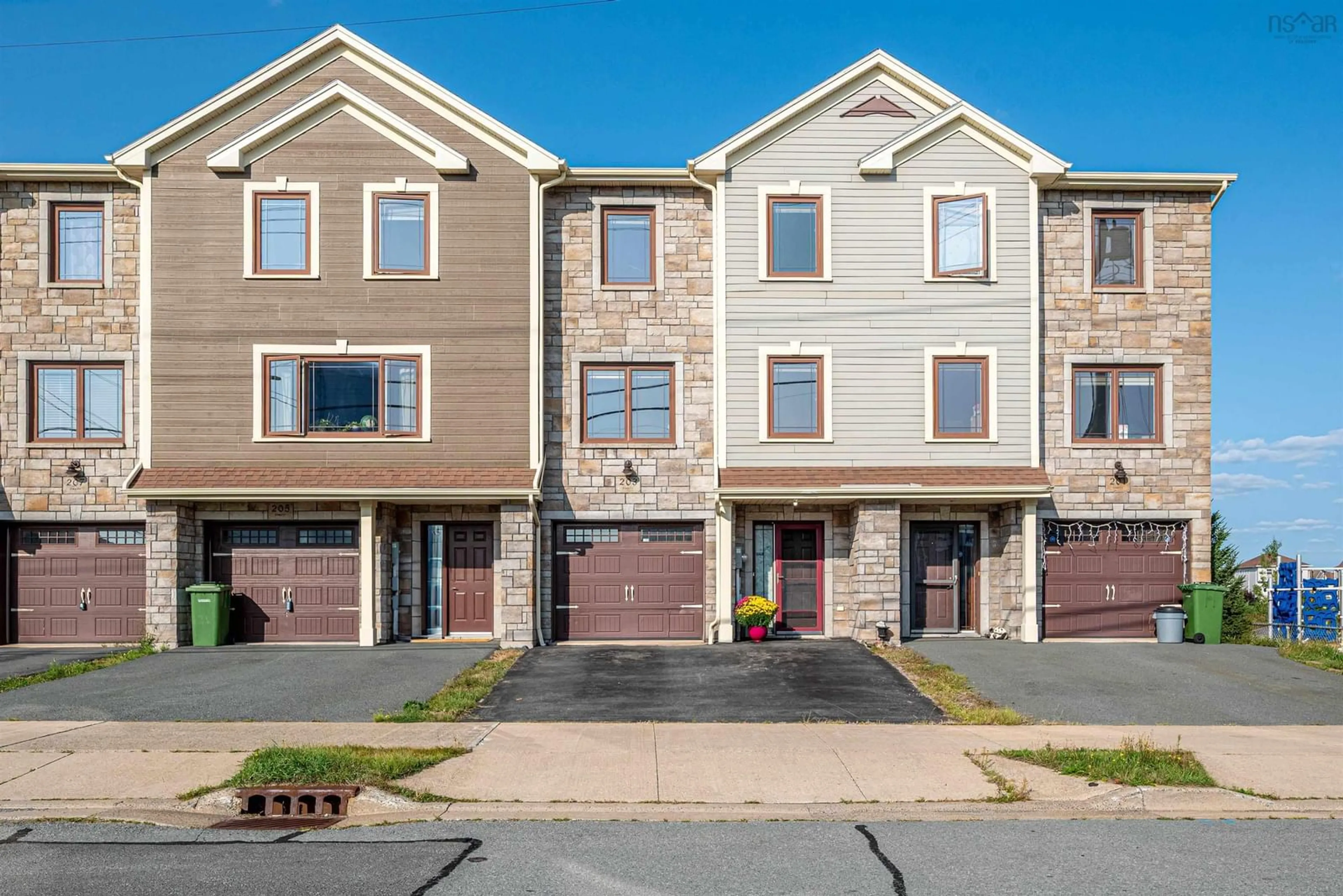 Unknown for 203 Transom Dr, Halifax Nova Scotia B3M 4T8