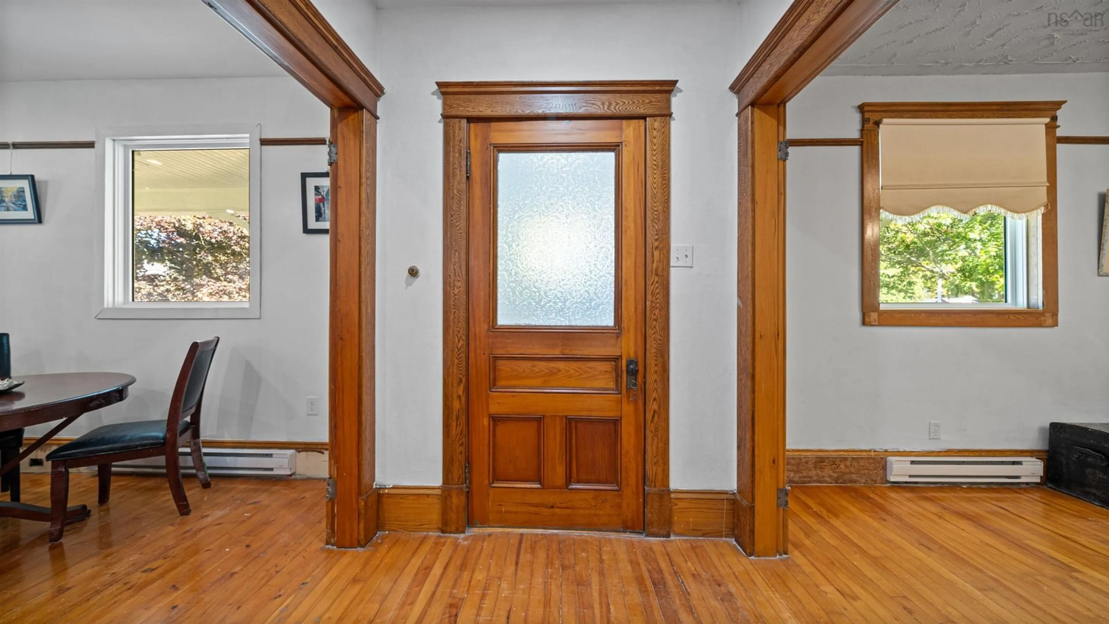 Indoor entryway for 366 Main St, Middleton Nova Scotia B0S 1P0