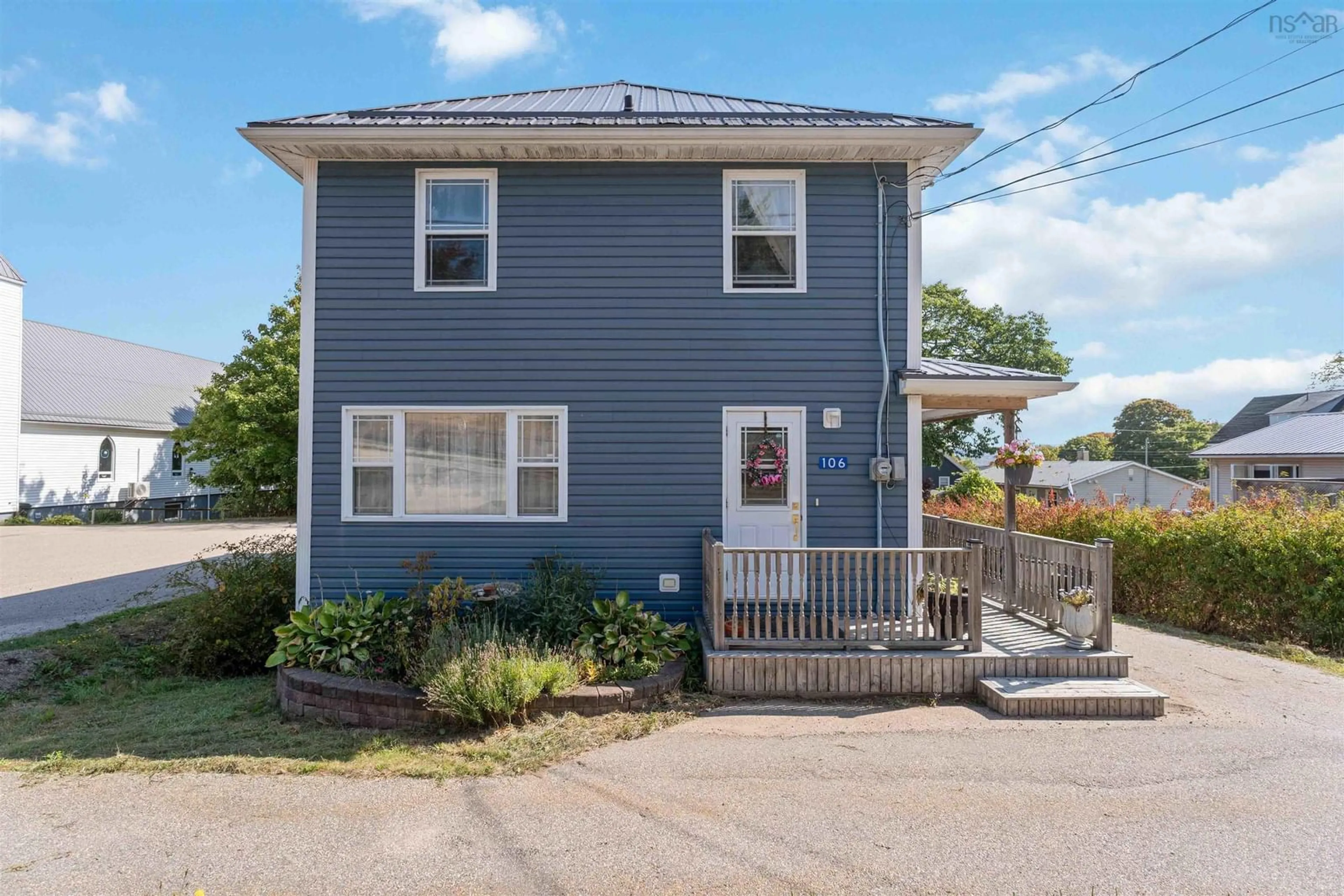 Home with vinyl exterior material, street for 106 Queen St, Digby Nova Scotia B0V 1A0