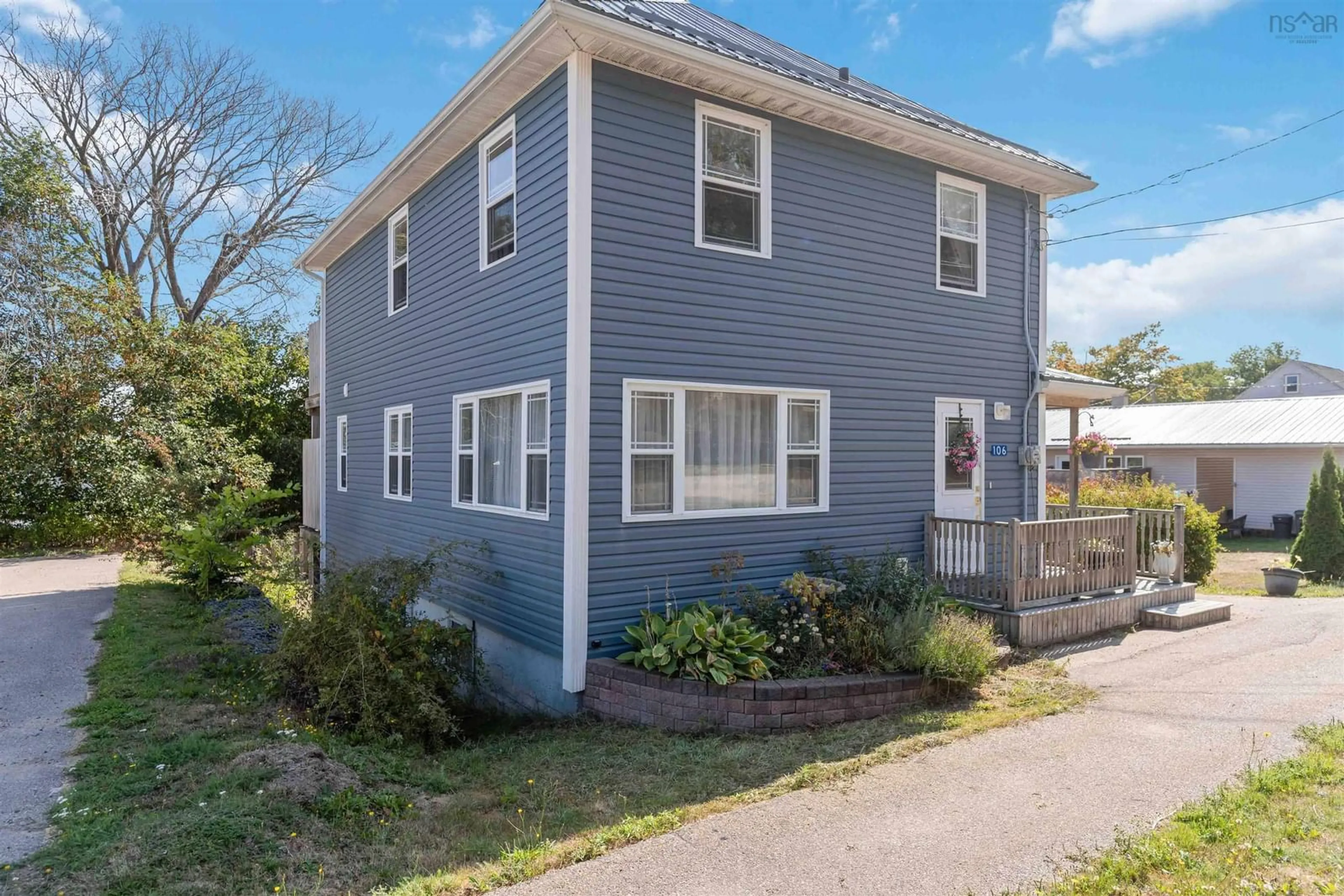 Home with vinyl exterior material, street for 106 Queen St, Digby Nova Scotia B0V 1A0