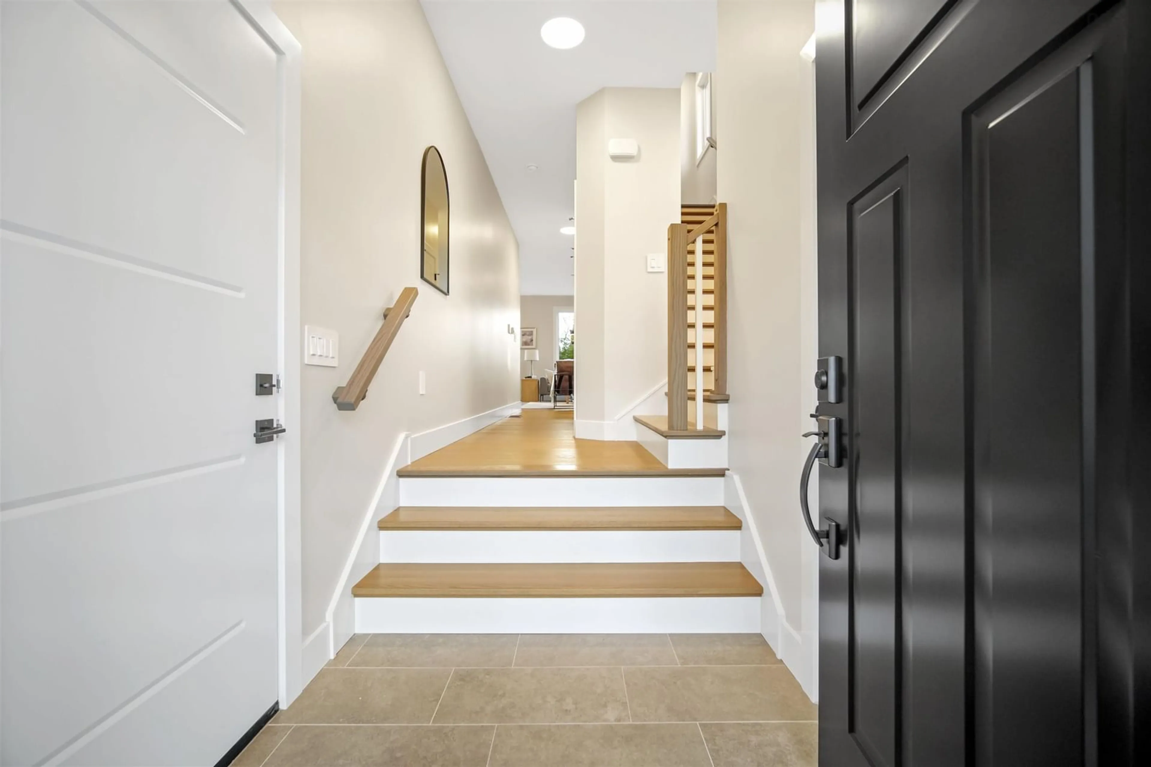 Indoor entryway for 53 Pearlgarden Close #PC36, Dartmouth Nova Scotia B2X 2G1