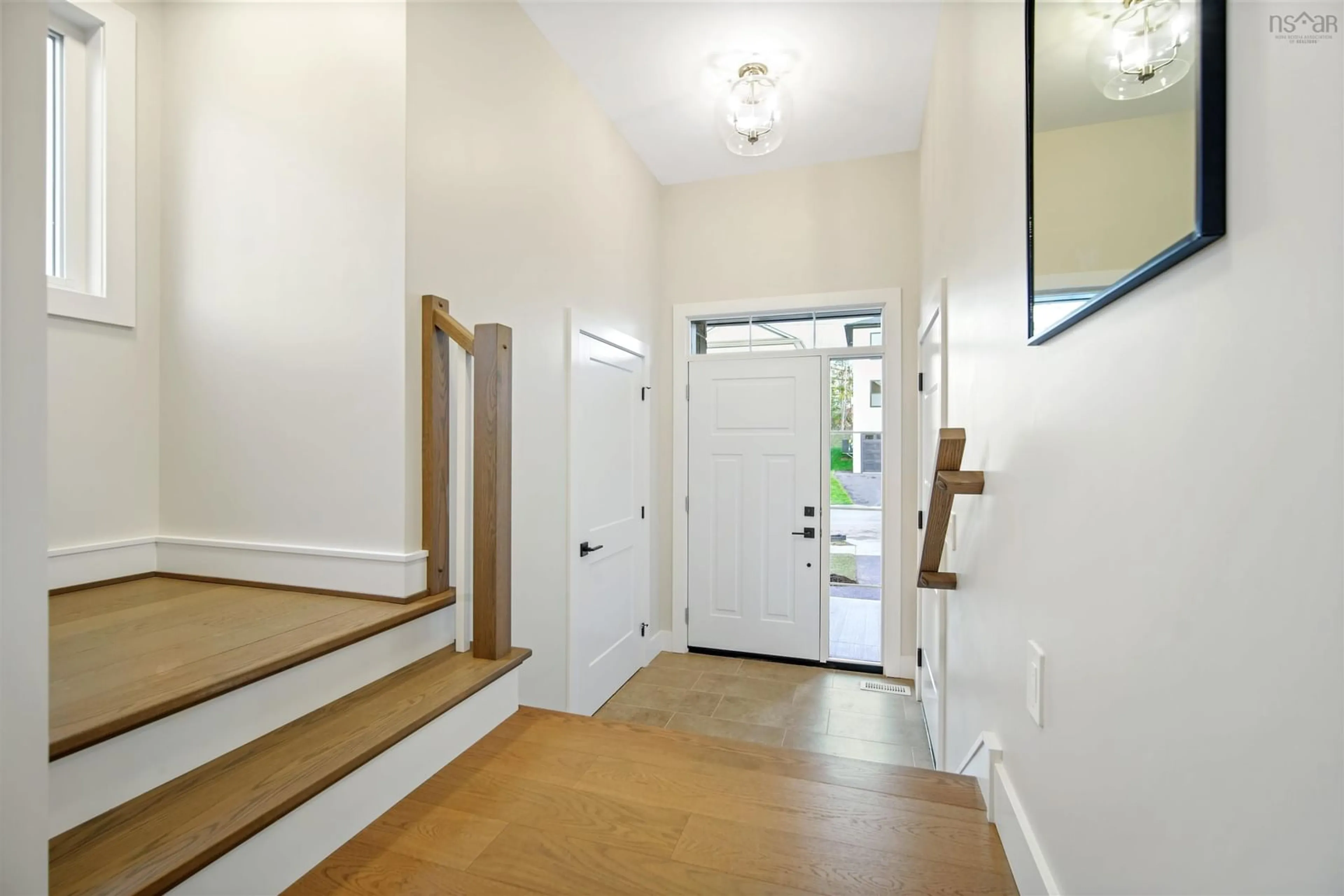 Indoor entryway for 53 Pearlgarden Close #PC36, Dartmouth Nova Scotia B2X 2G1