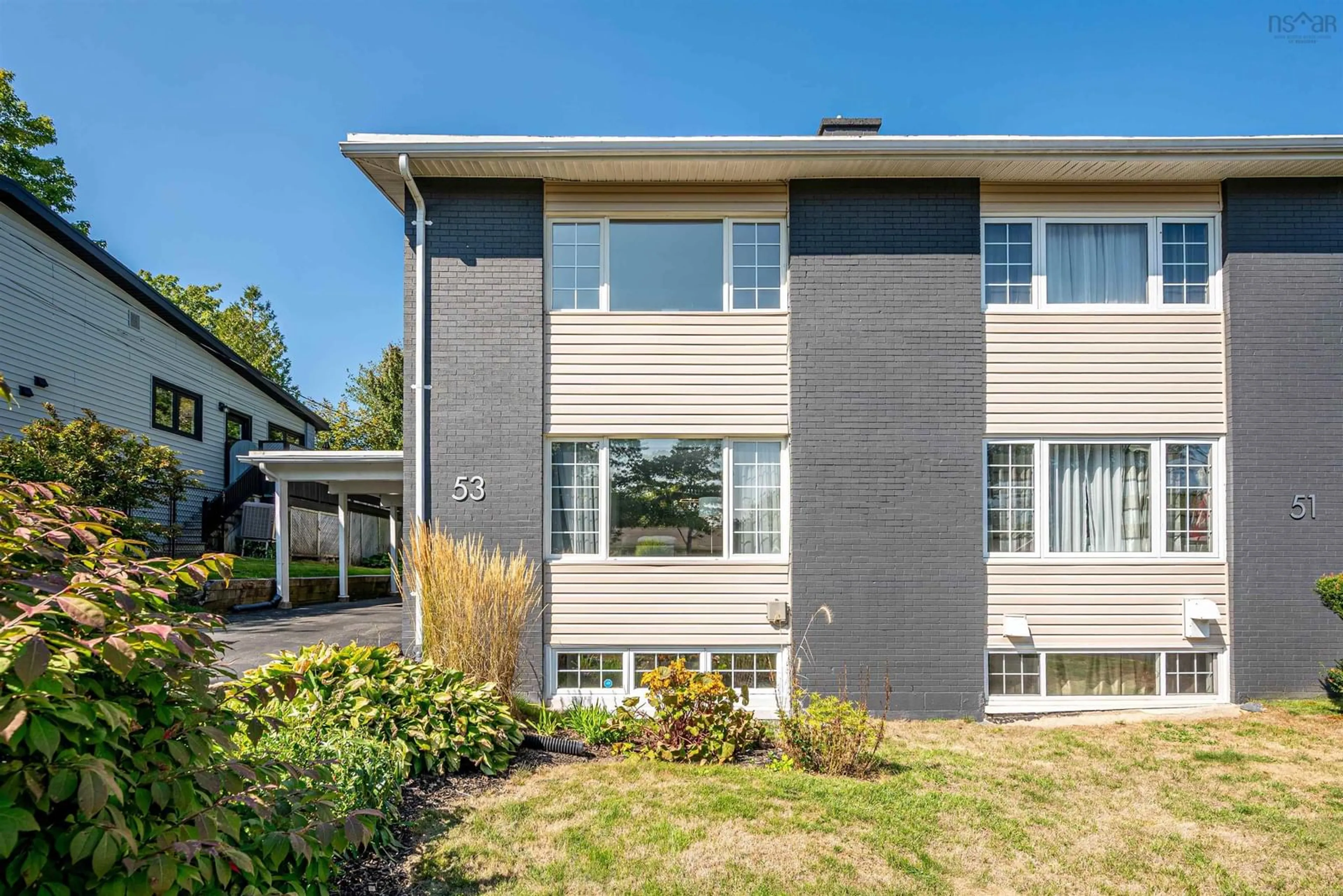 Home with vinyl exterior material, building for 53 Clayton Park Dr, Halifax Nova Scotia B3M 1L7