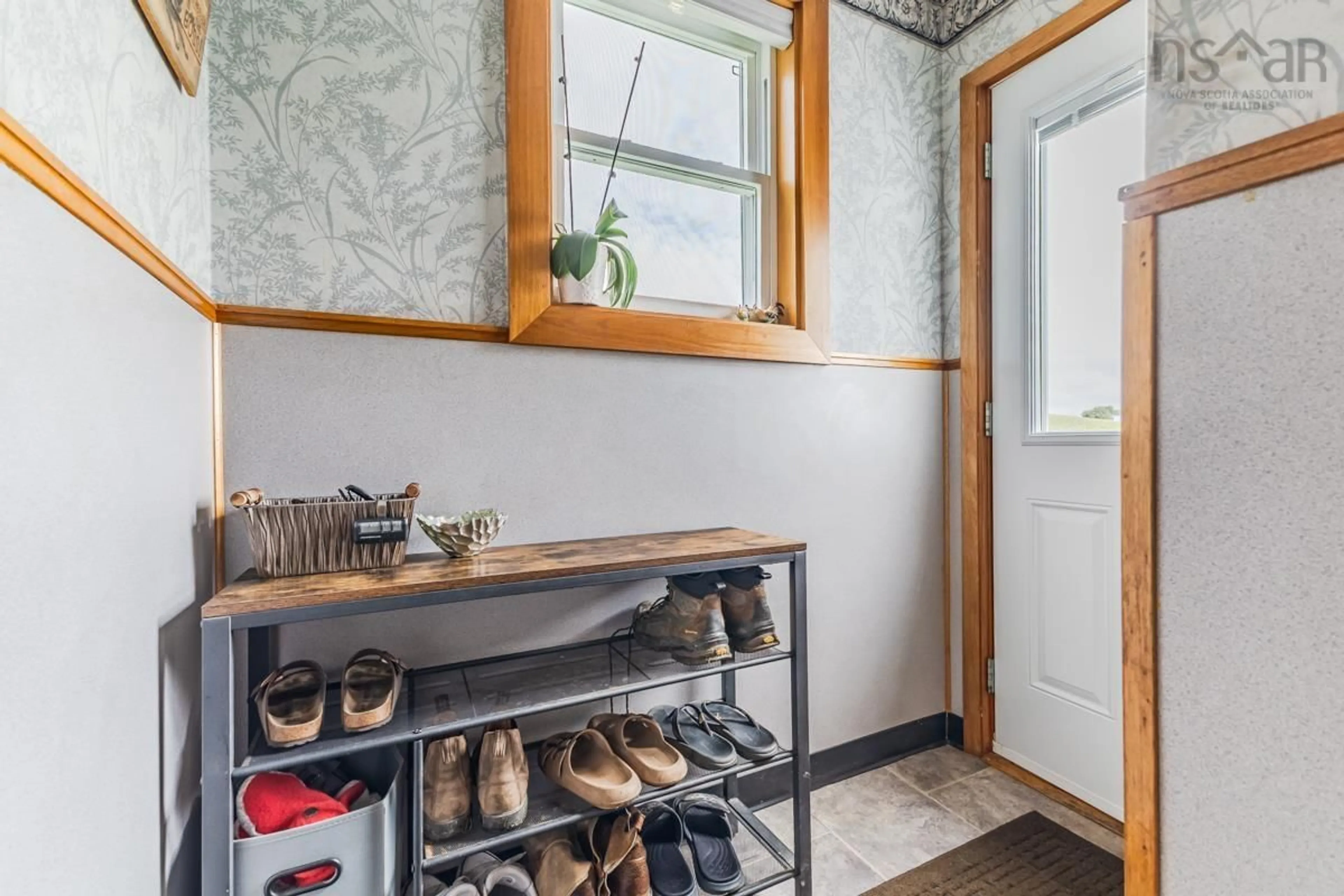 Indoor entryway for 8229 Highway 14, Hardwood Lands Nova Scotia B0N 1Y0