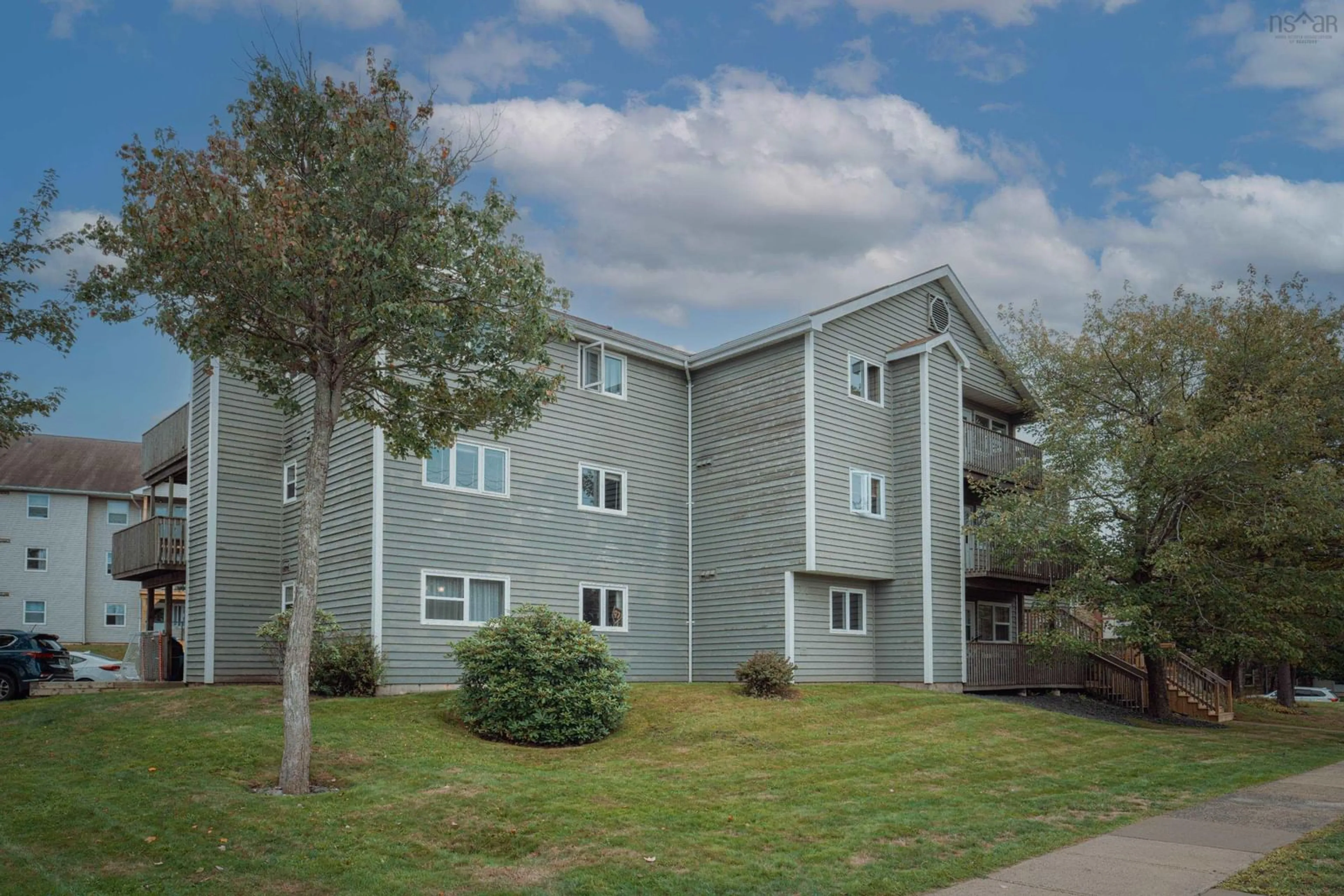 Home with vinyl exterior material, building for 182 Farnham Gate Rd #204, Halifax Nova Scotia B3M 4C4
