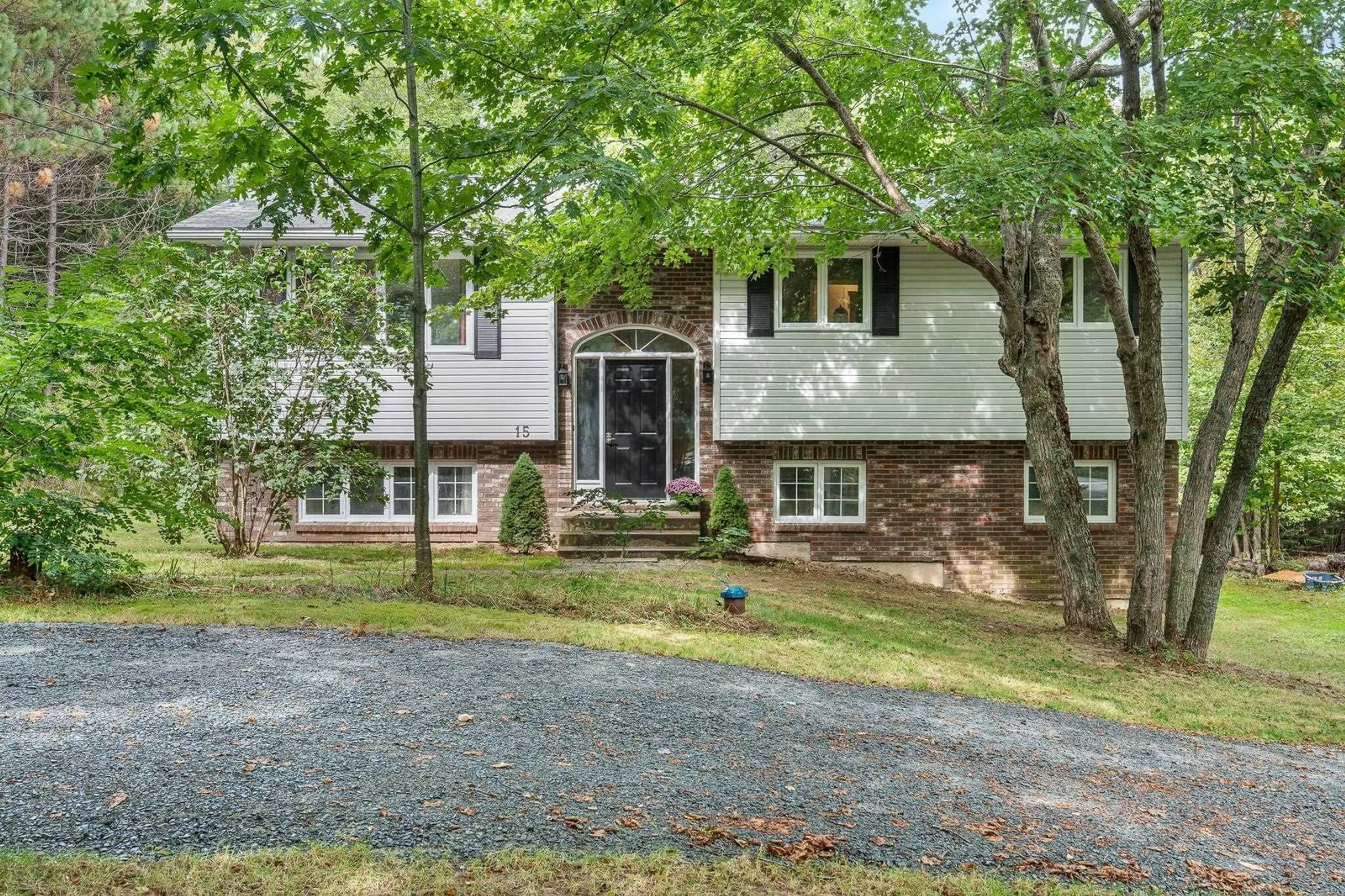 Unknown for 15 Maranatha Dr, Fall River Nova Scotia B2T 1E5