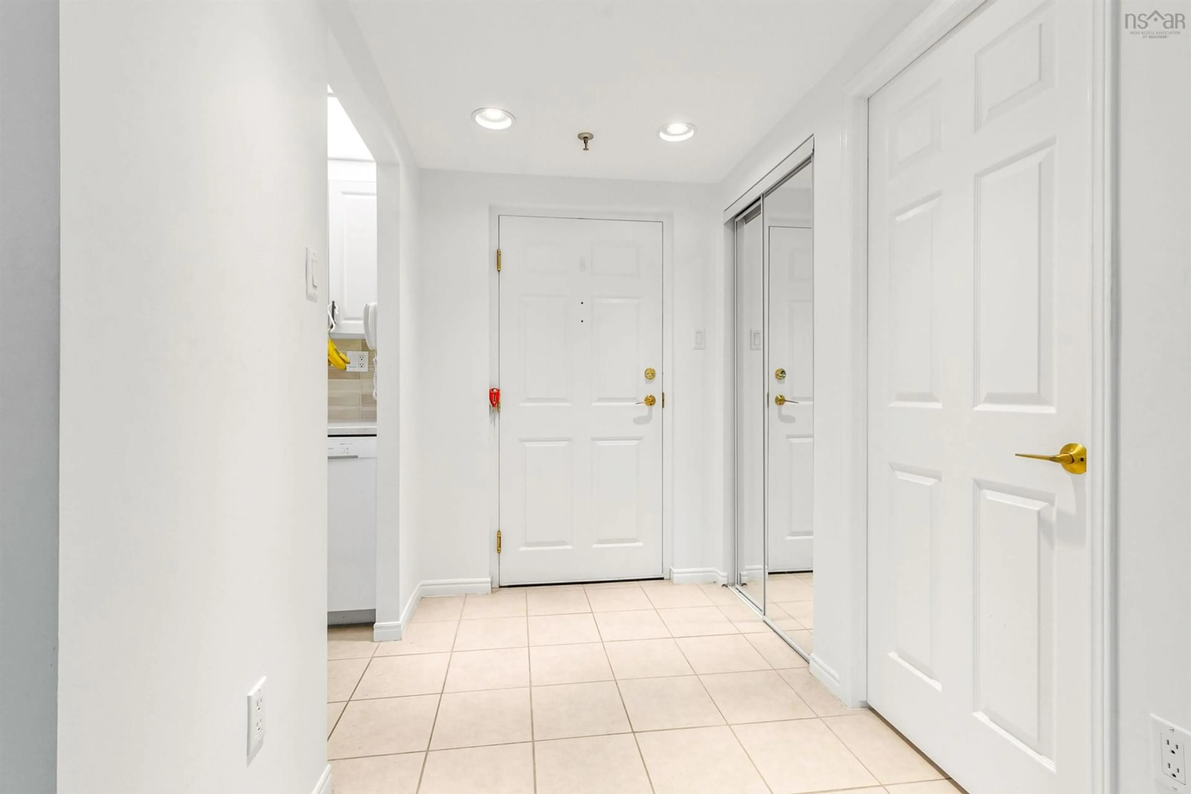 Indoor foyer for 30 Brookdale Crescent #304, Dartmouth Nova Scotia B3A 4T7