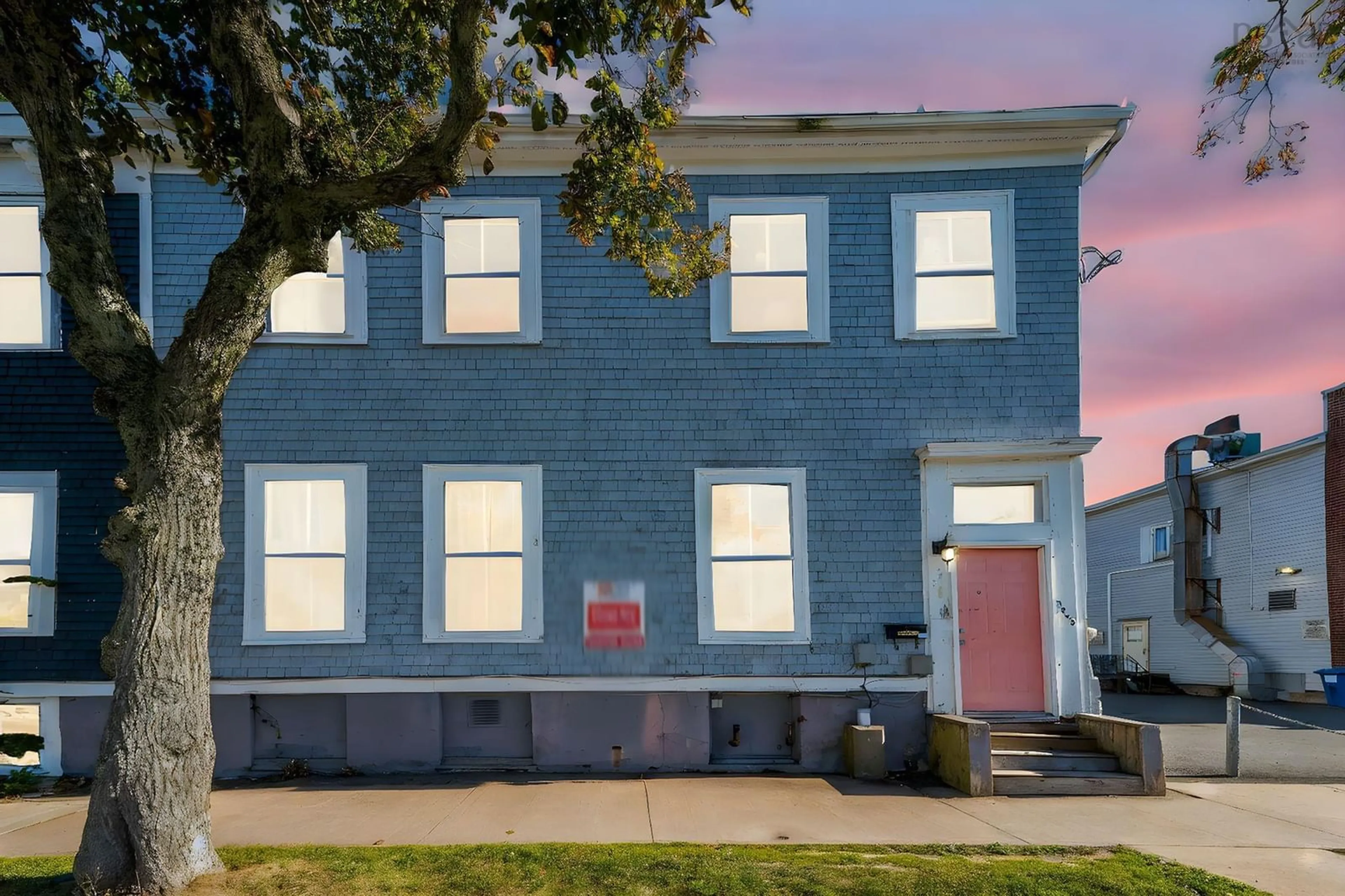 Unknown for 2039 North Park St, Halifax Nova Scotia B3K 4B2