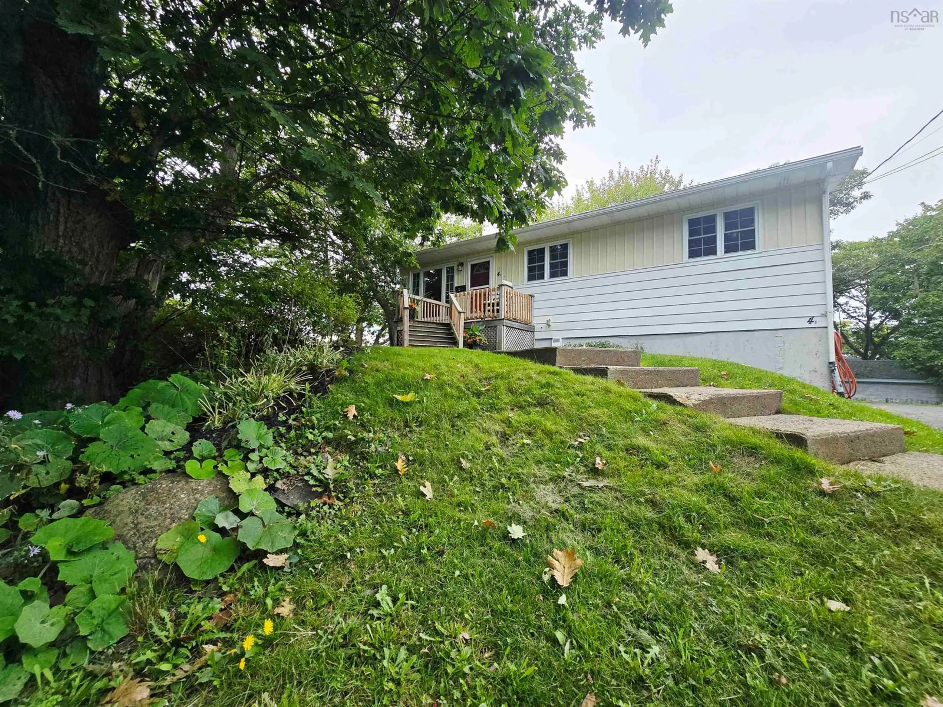 A pic from outside/outdoor area/front of a property/back of a property/a pic from drone, unknown for 4 Ida St, Spryfield Nova Scotia B3P 1W9