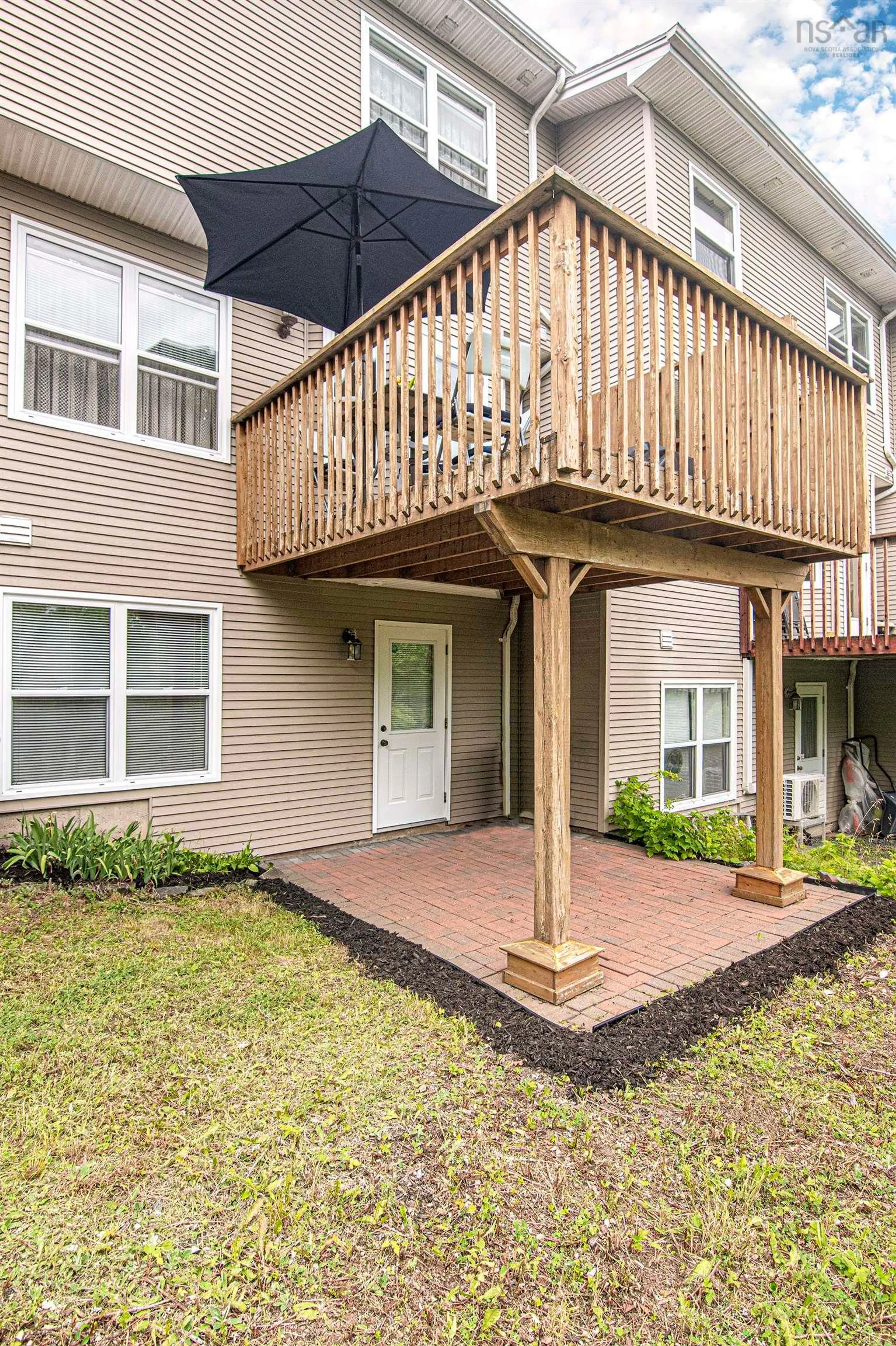 Patio, street for 22 Brigadier Crt, Halifax Nova Scotia B3M 4Y5