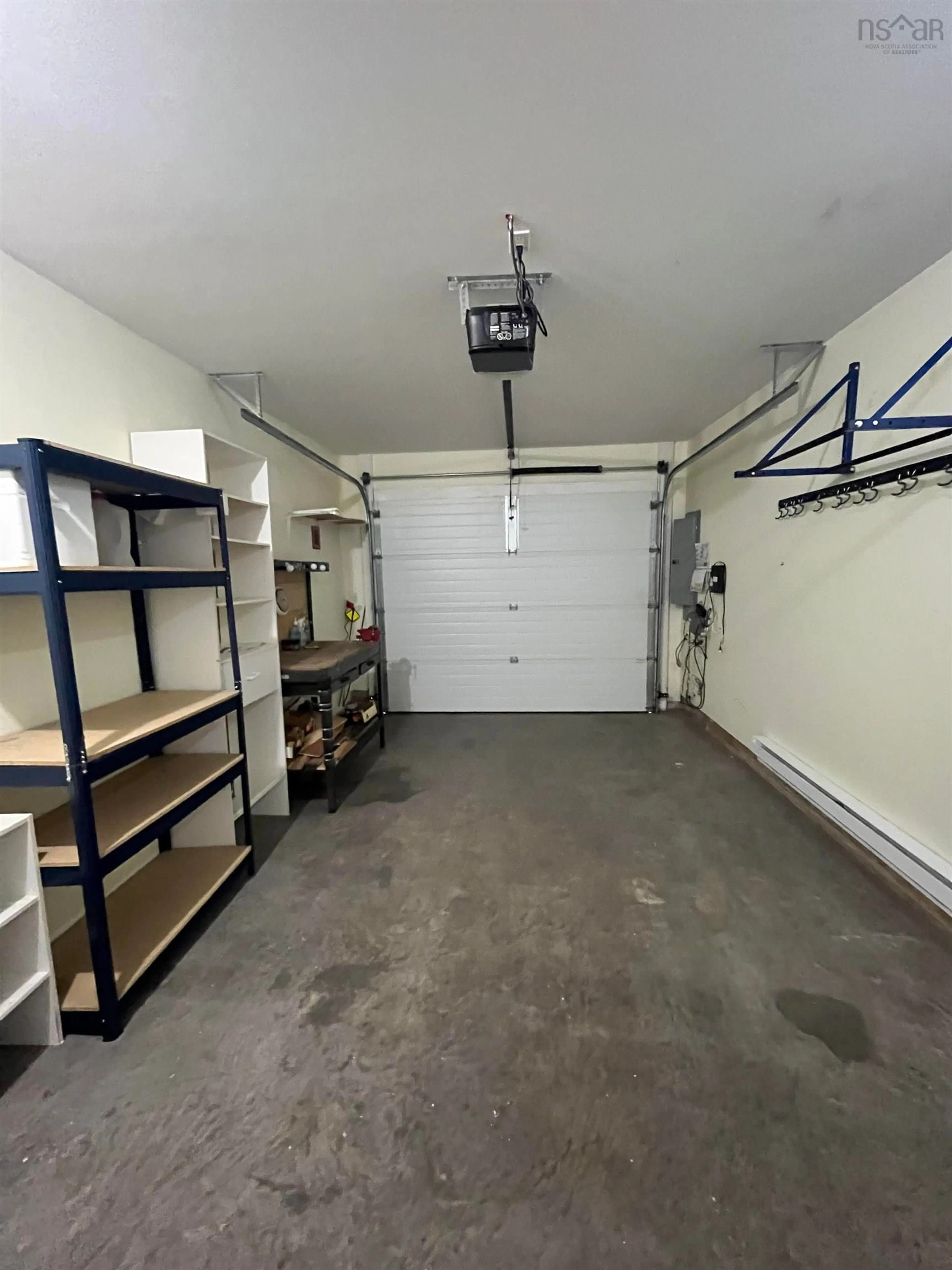 Indoor garage for 47 Kimbrough Crt, Greenwich Nova Scotia B4P 2R2