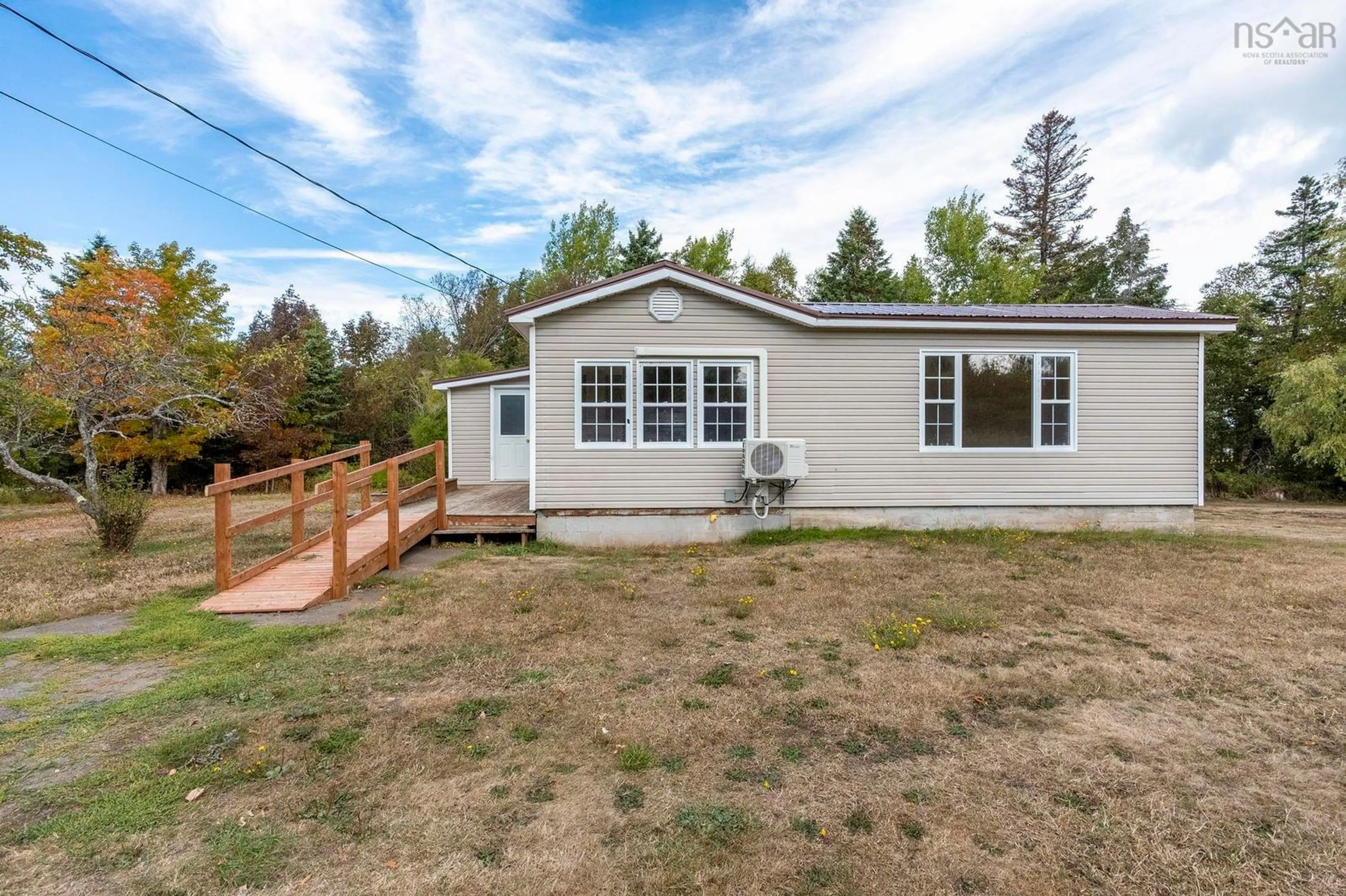 Home with vinyl exterior material, unknown for 2140 Morden Rd, Morden Nova Scotia B0P 1C0