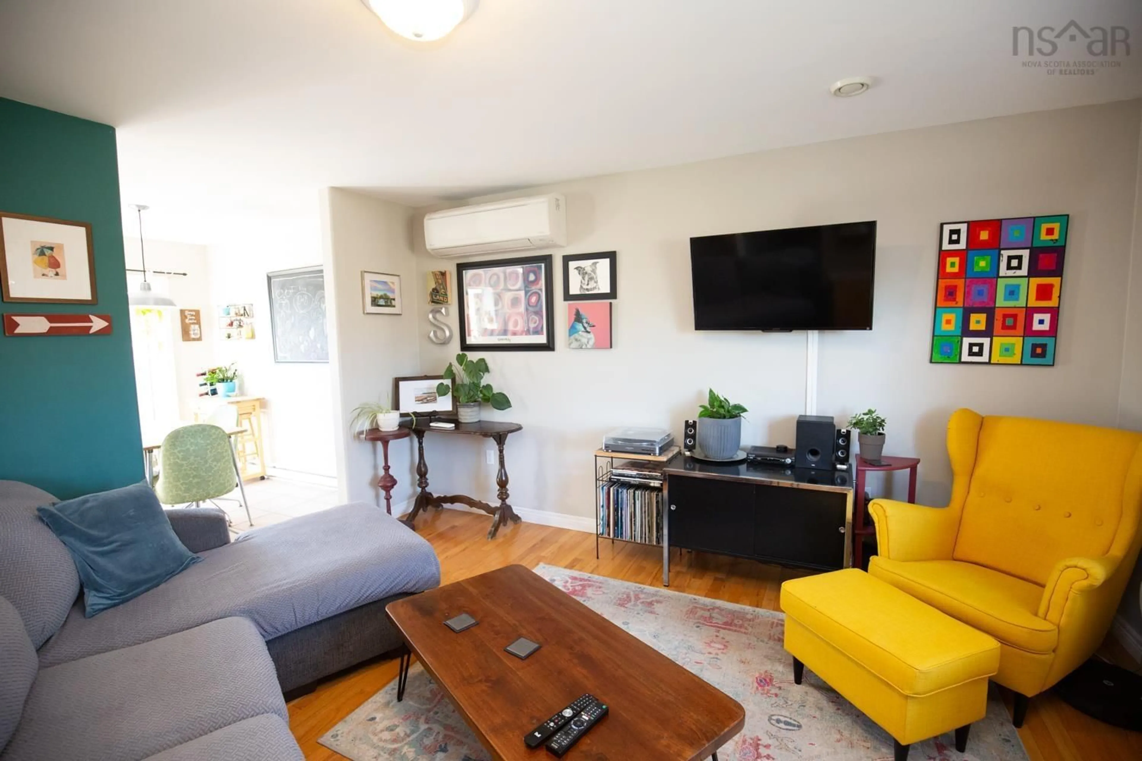 Living room with furniture, unknown for 423 Young St, Truro Nova Scotia B2N 3Y7