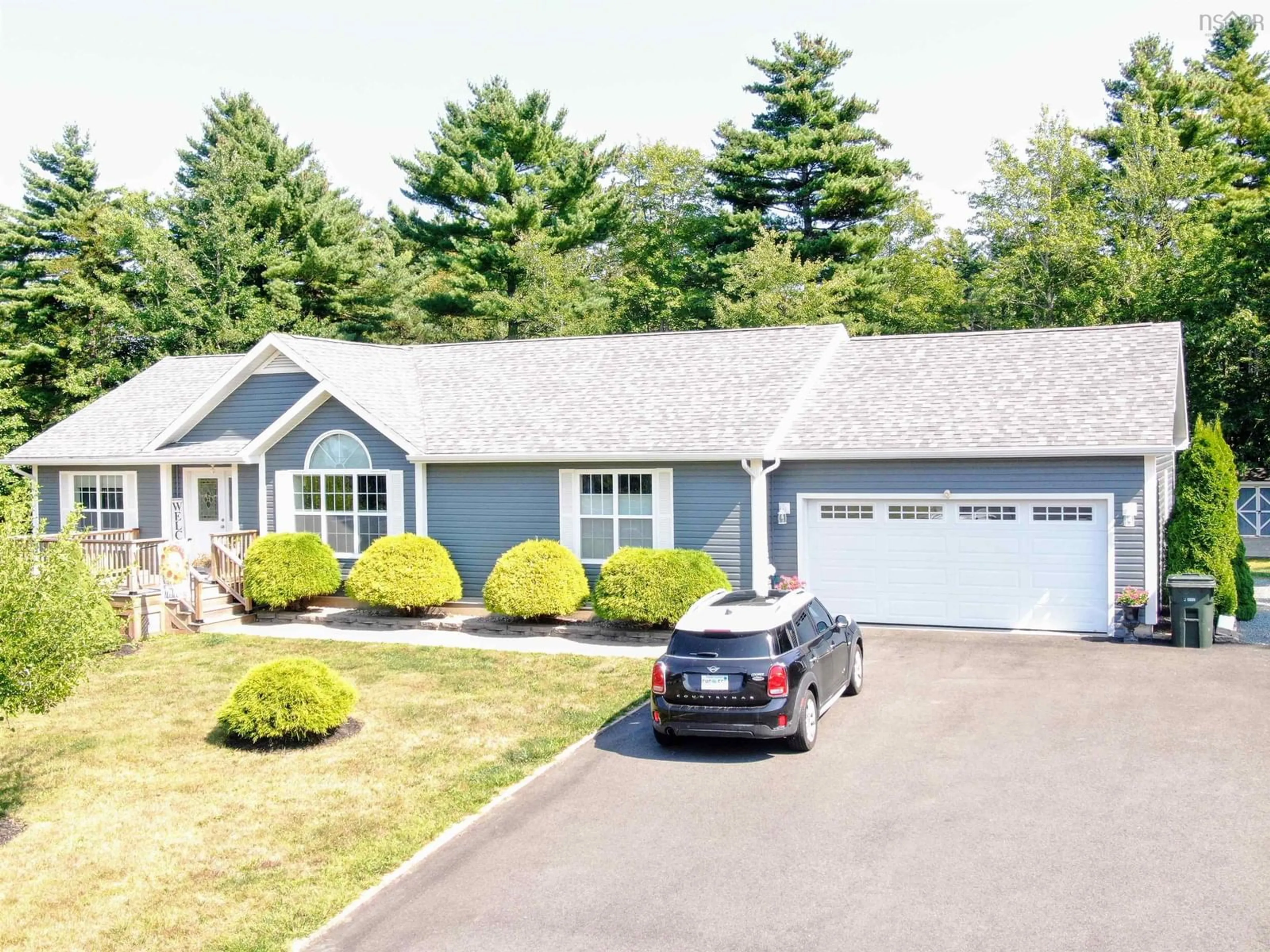 Home with vinyl exterior material, street for 26 Aspen Crt, Conquerall Bank Nova Scotia B4V 0G6