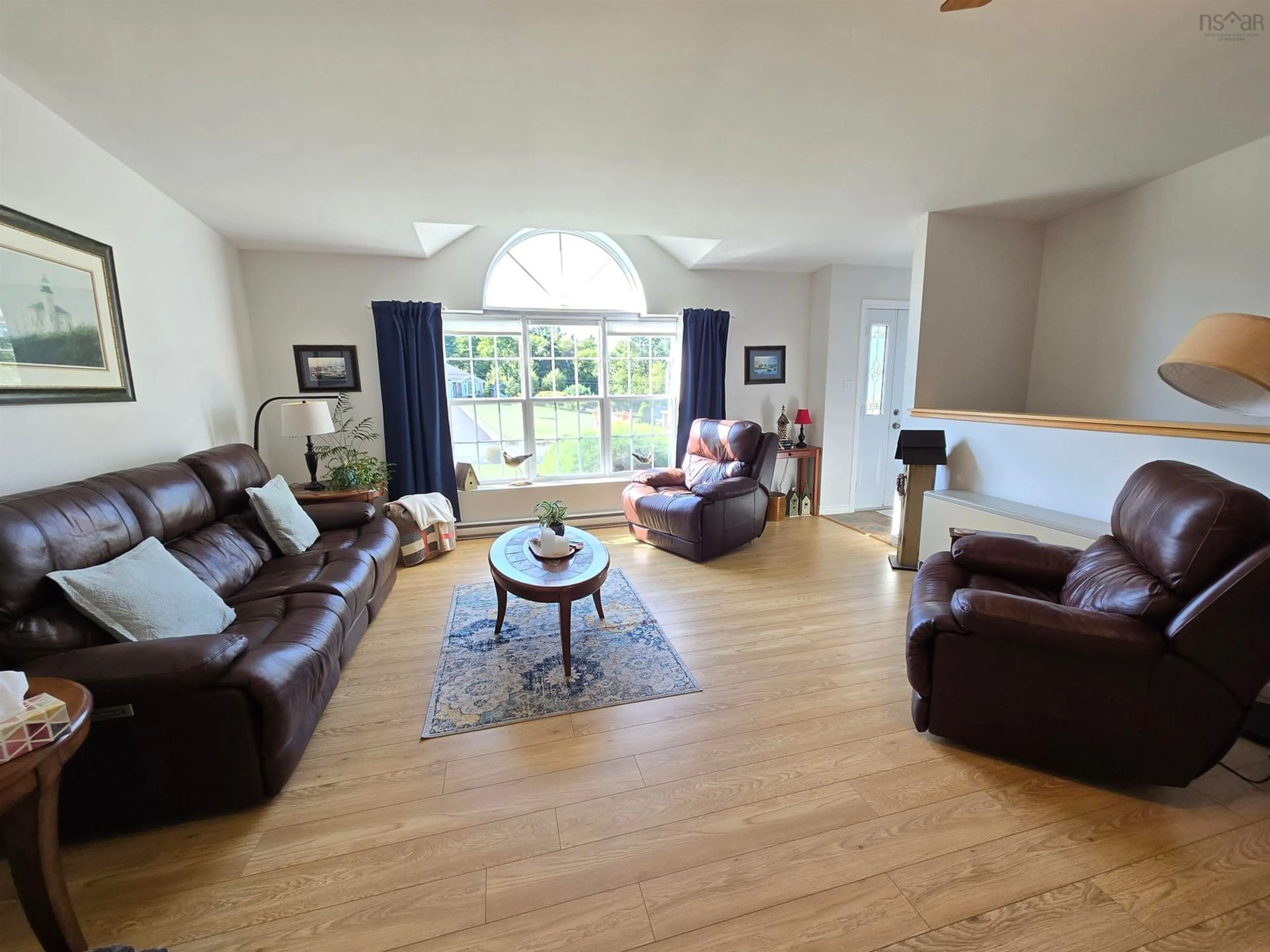 Living room with furniture, unknown for 26 Aspen Crt, Conquerall Bank Nova Scotia B4V 0G6