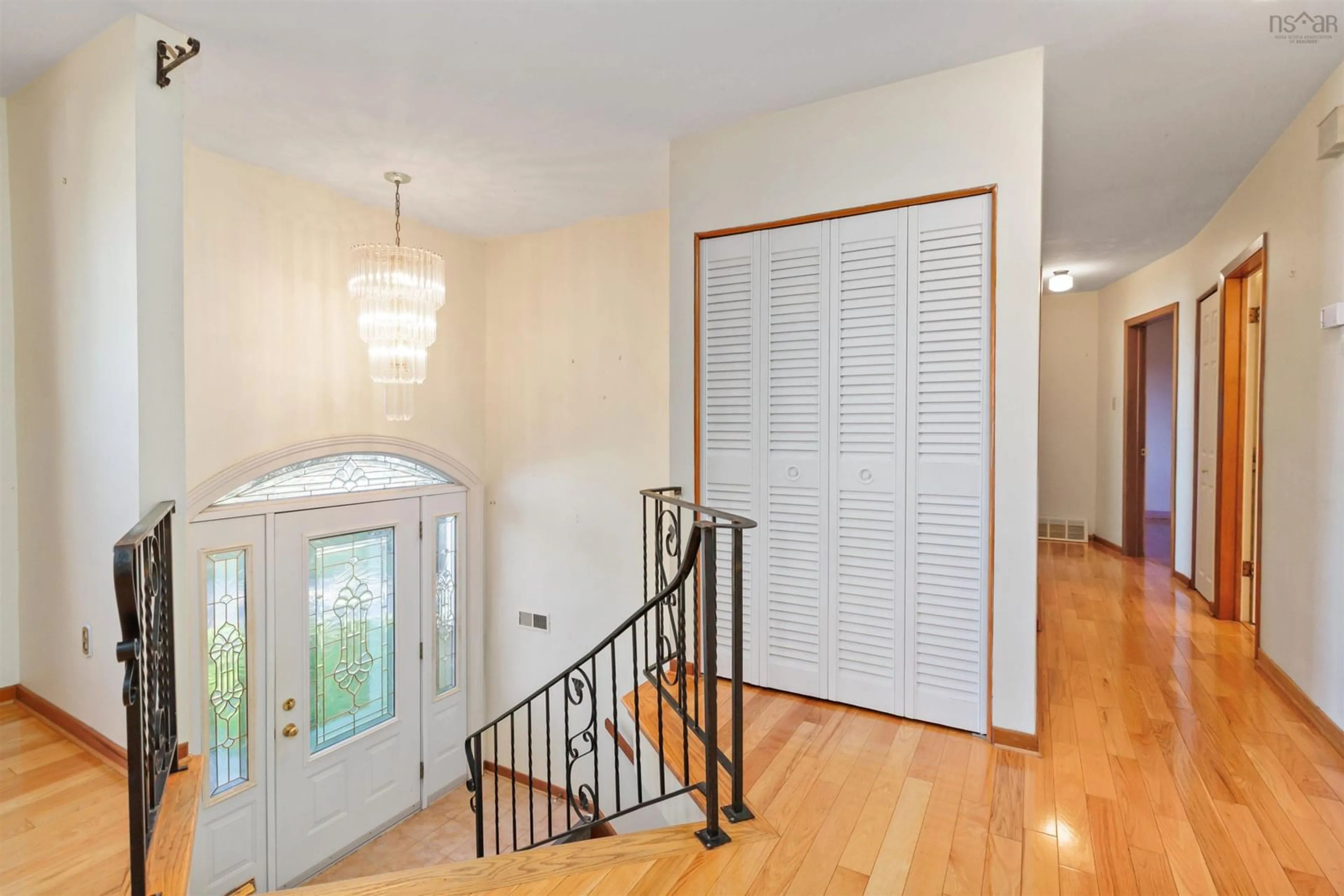 Indoor entryway for 16 Bobolink St, Halifax Nova Scotia B3M 1W3
