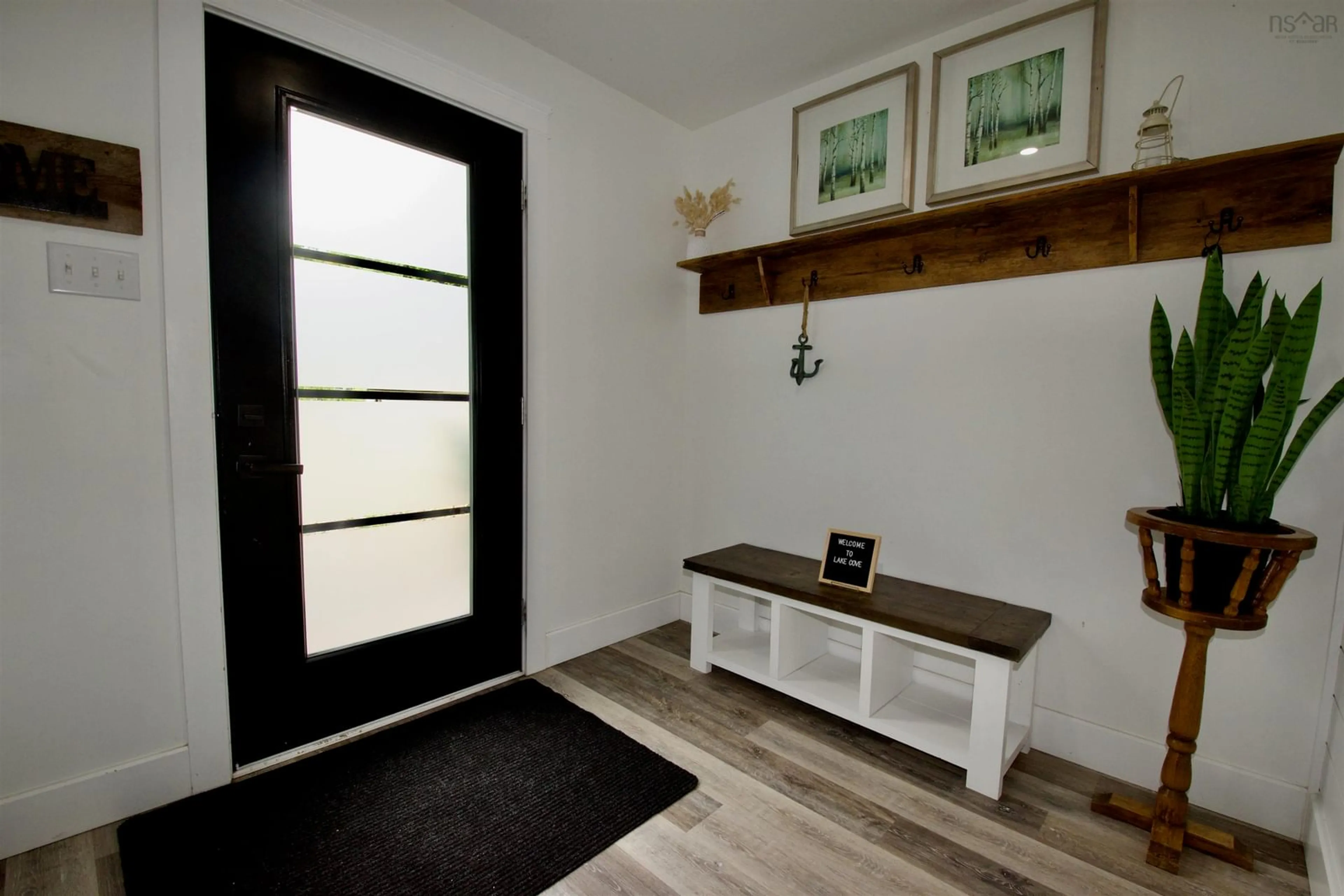 Indoor entryway for 2760 Highway 203, Middle Ohio Nova Scotia B0T 1W0