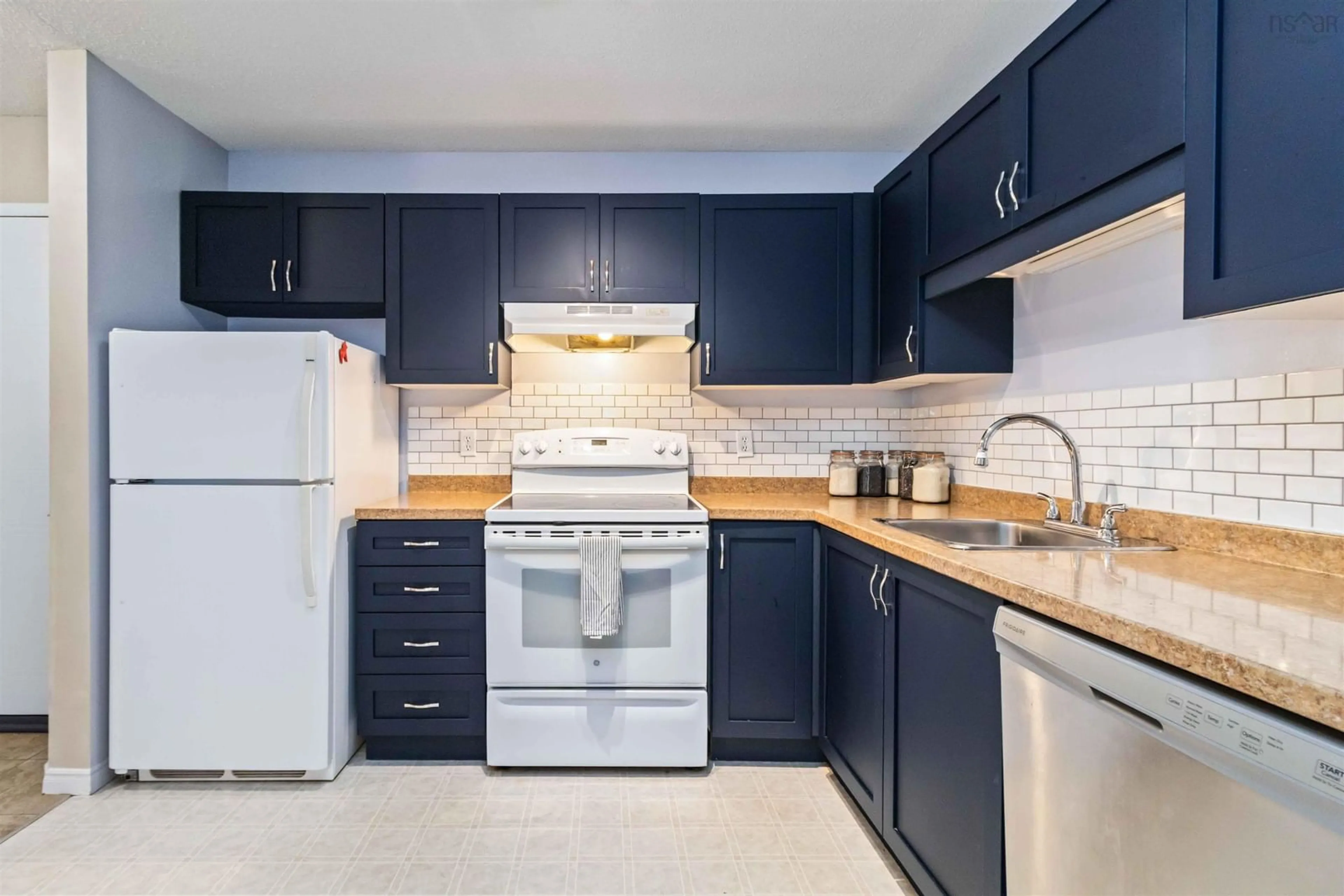Standard kitchen, ceramic/tile floor for 12 Spinnaker Dr #401, Armdale Nova Scotia B3N 3A8