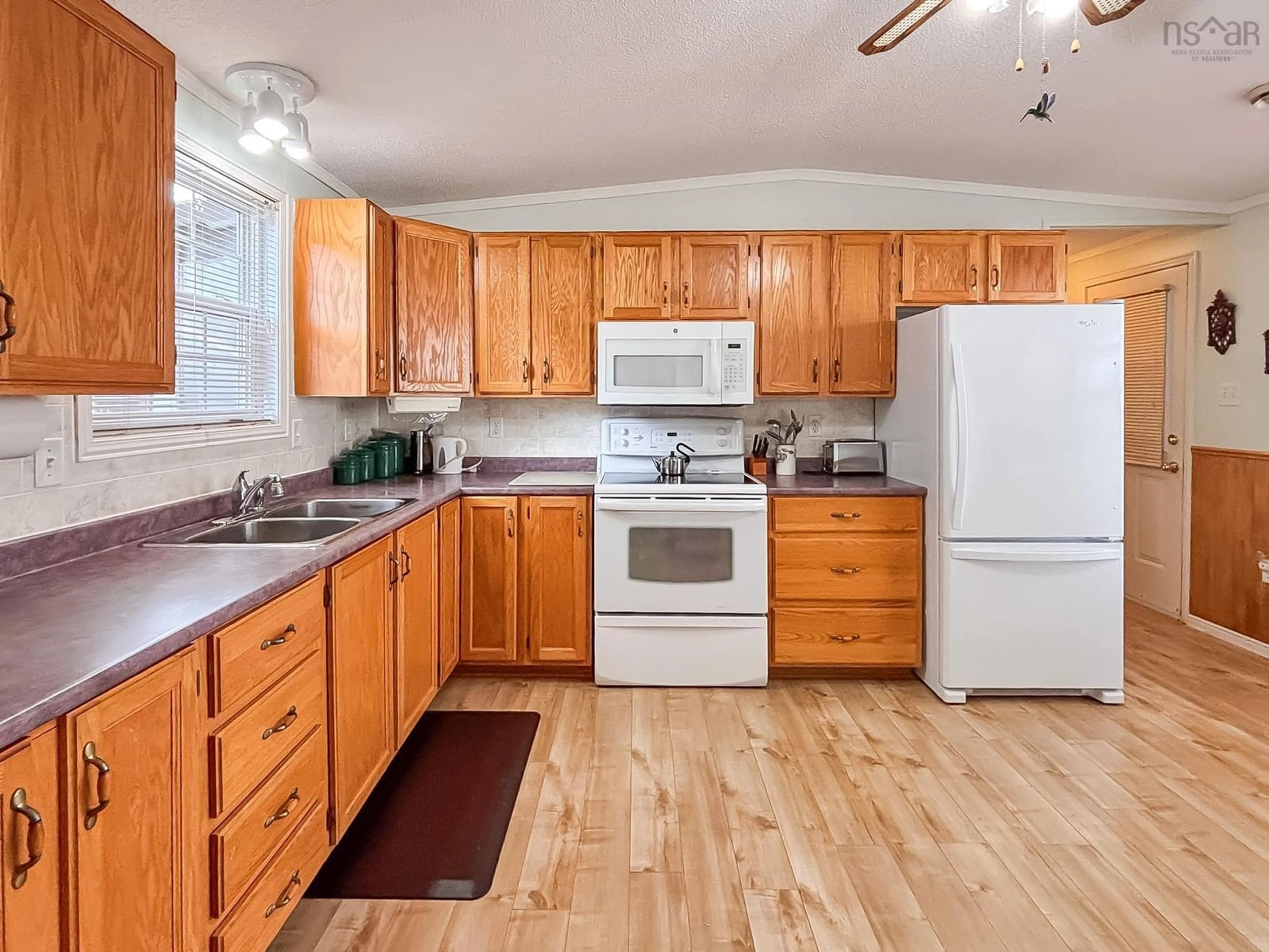 Standard kitchen, unknown for 263 Seasons Dr, Bridgewater Nova Scotia B4V 3W1