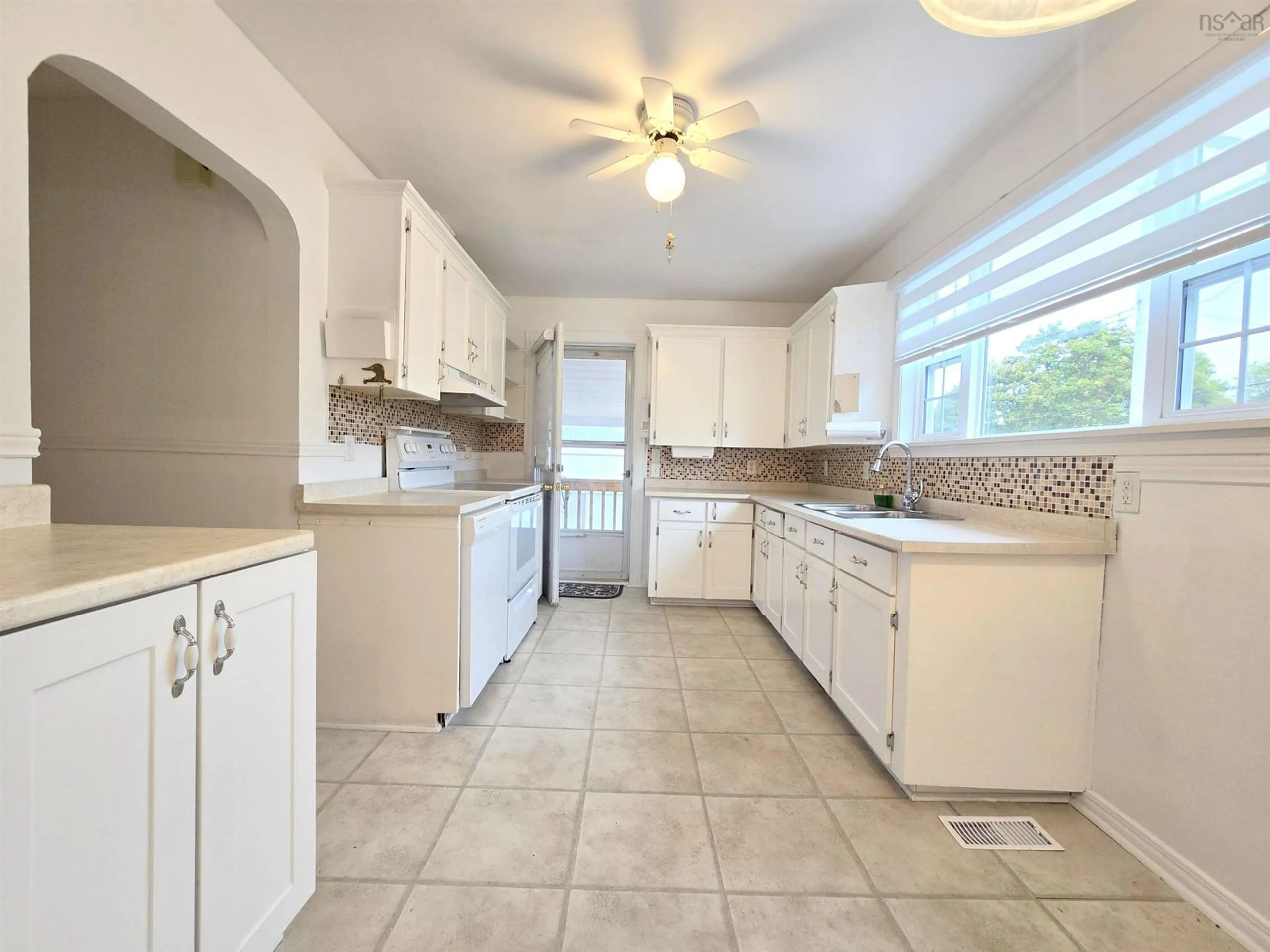 Unknown for 27 Central Ave, Amherst Nova Scotia B4H 2Y8